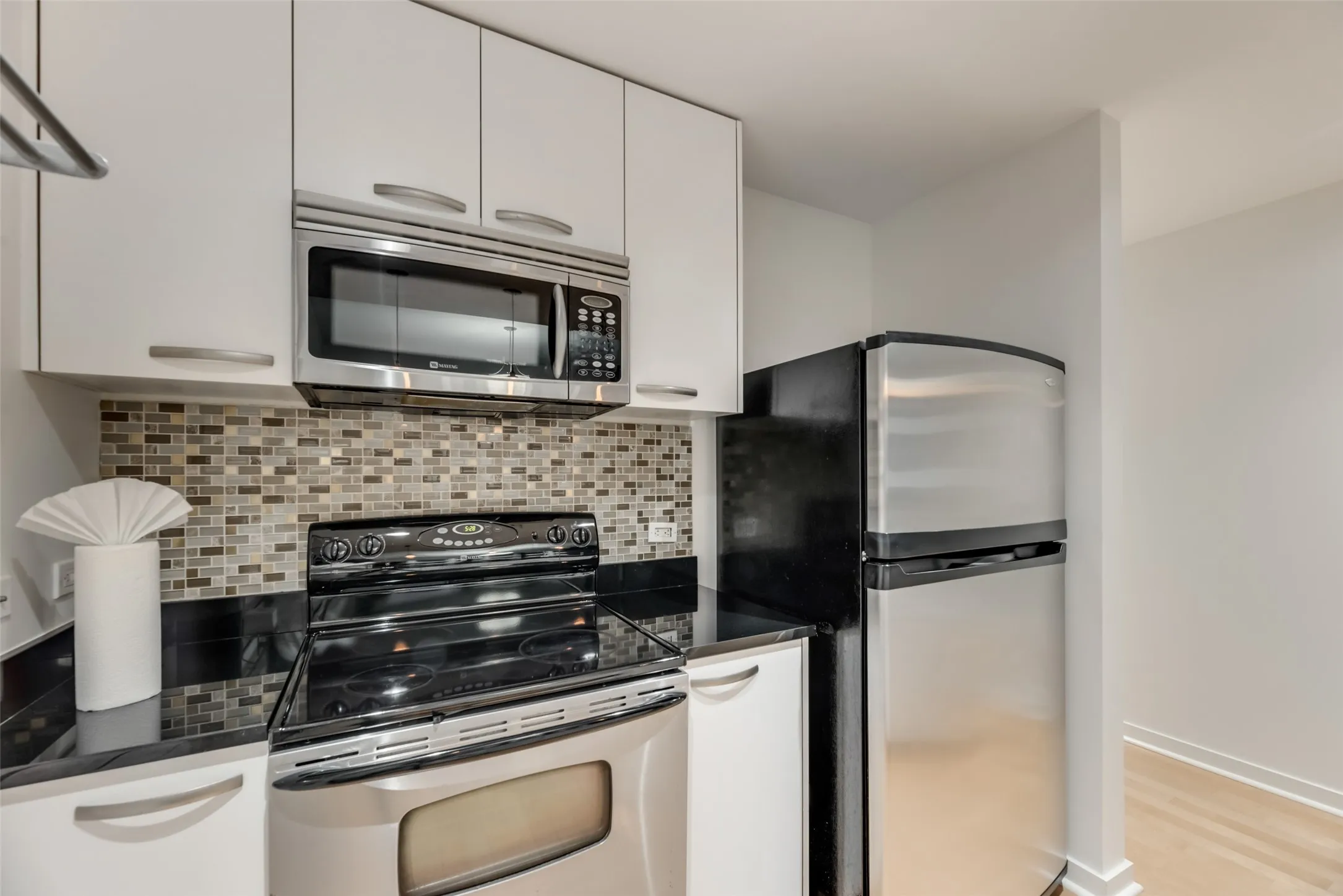 Condominium For Rent in Dallas County , 1200 Main Street 1007, Dallas, Texas 75202, 1 Bedroom, 1 Bathroom, 1 Garage spaces, 880 Sqft, built in 1974, mls#21339123, Real Estate Agent in Dallas, Homes For Rent in Dallas county, Homes For Rent in Dallas, Realtor in Dallas Texas, Real Estate Brokerage Independent Realty Texas, Luminita Cordes Realtor