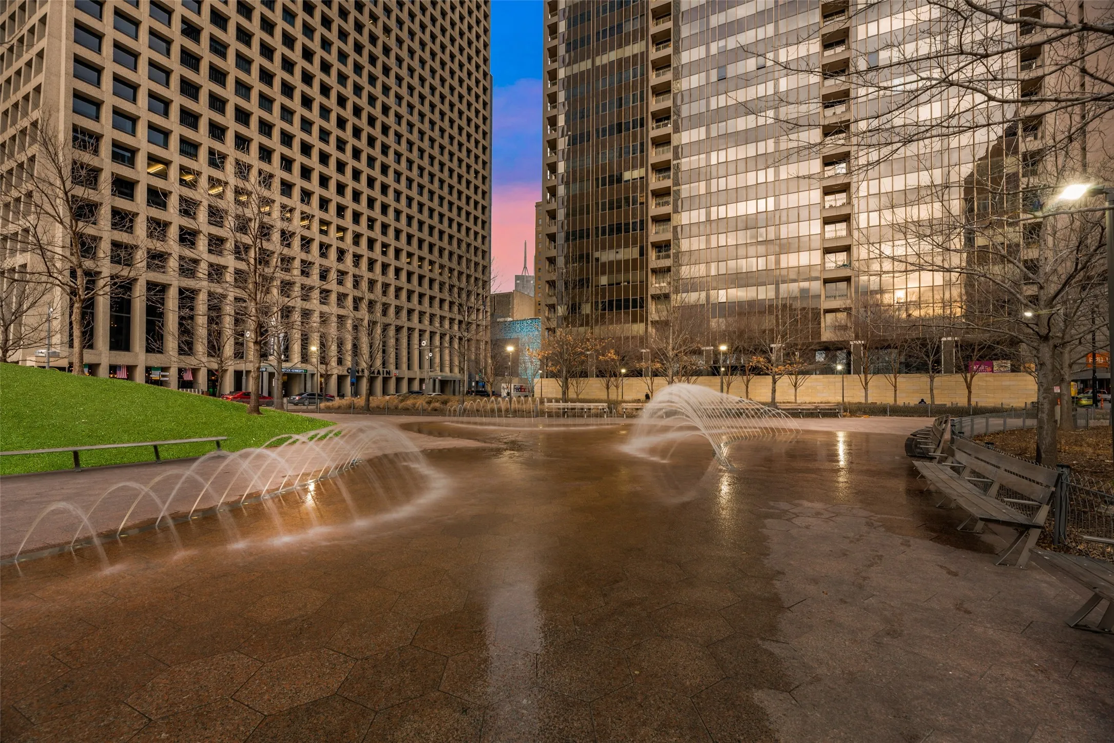 Condominium For Rent in Dallas County , 1200 Main Street 1007, Dallas, Texas 75202, 1 Bedroom, 1 Bathroom, 1 Garage spaces, 880 Sqft, built in 1974, mls#21339123, Real Estate Agent in Dallas, Homes For Rent in Dallas county, Homes For Rent in Dallas, Realtor in Dallas Texas, Real Estate Brokerage Independent Realty Texas, Luminita Cordes Realtor