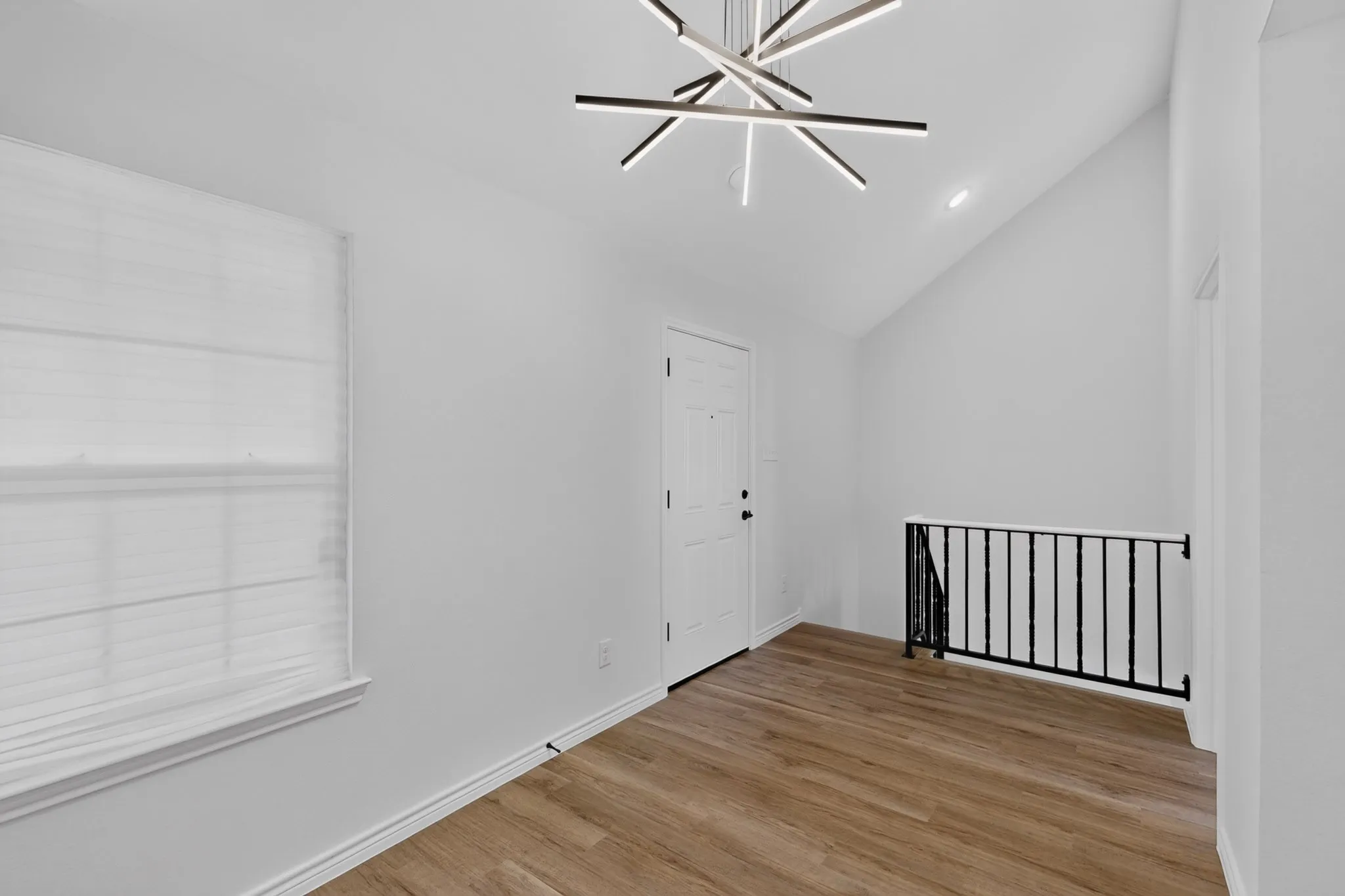 Condominium For Sale in Dallas County , 5325 Bent Tree Forest Drive 2214, Dallas, Texas 75248, 1 Bedroom, 2 Bathroom, 1 Garage spaces, 1,028 Sqft, built in 1983, mls#21342951, Real Estate Agent in Dallas, Homes For Sale in Dallas county, Homes For Sale in Dallas, Realtor in Dallas Texas, Real Estate Brokerage Independent Realty Texas, Luminita Cordes Realtor