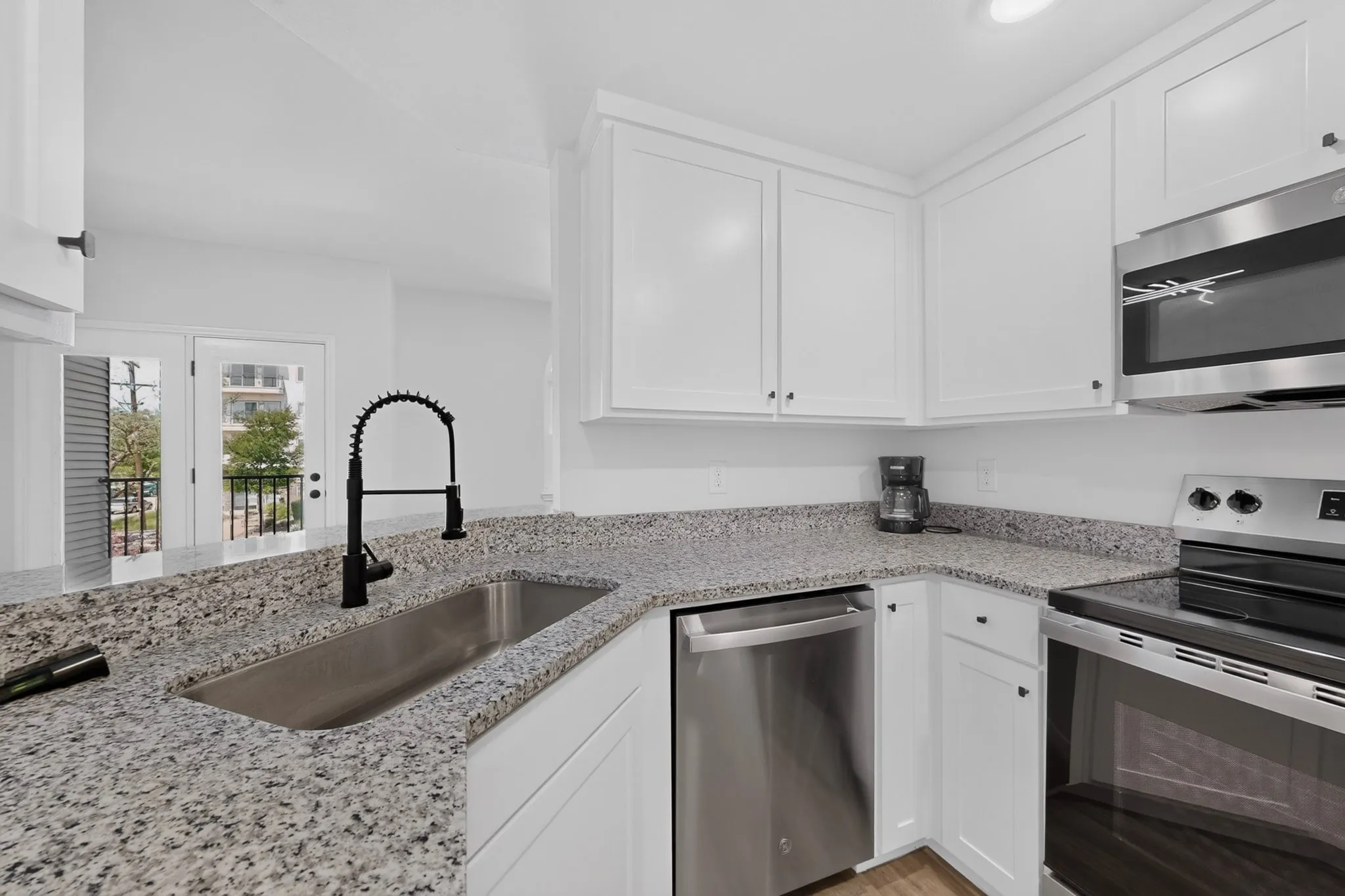 Condominium For Sale in Dallas County , 5325 Bent Tree Forest Drive 2214, Dallas, Texas 75248, 1 Bedroom, 2 Bathroom, 1 Garage spaces, 1,028 Sqft, built in 1983, mls#21342951, Real Estate Agent in Dallas, Homes For Sale in Dallas county, Homes For Sale in Dallas, Realtor in Dallas Texas, Real Estate Brokerage Independent Realty Texas, Luminita Cordes Realtor