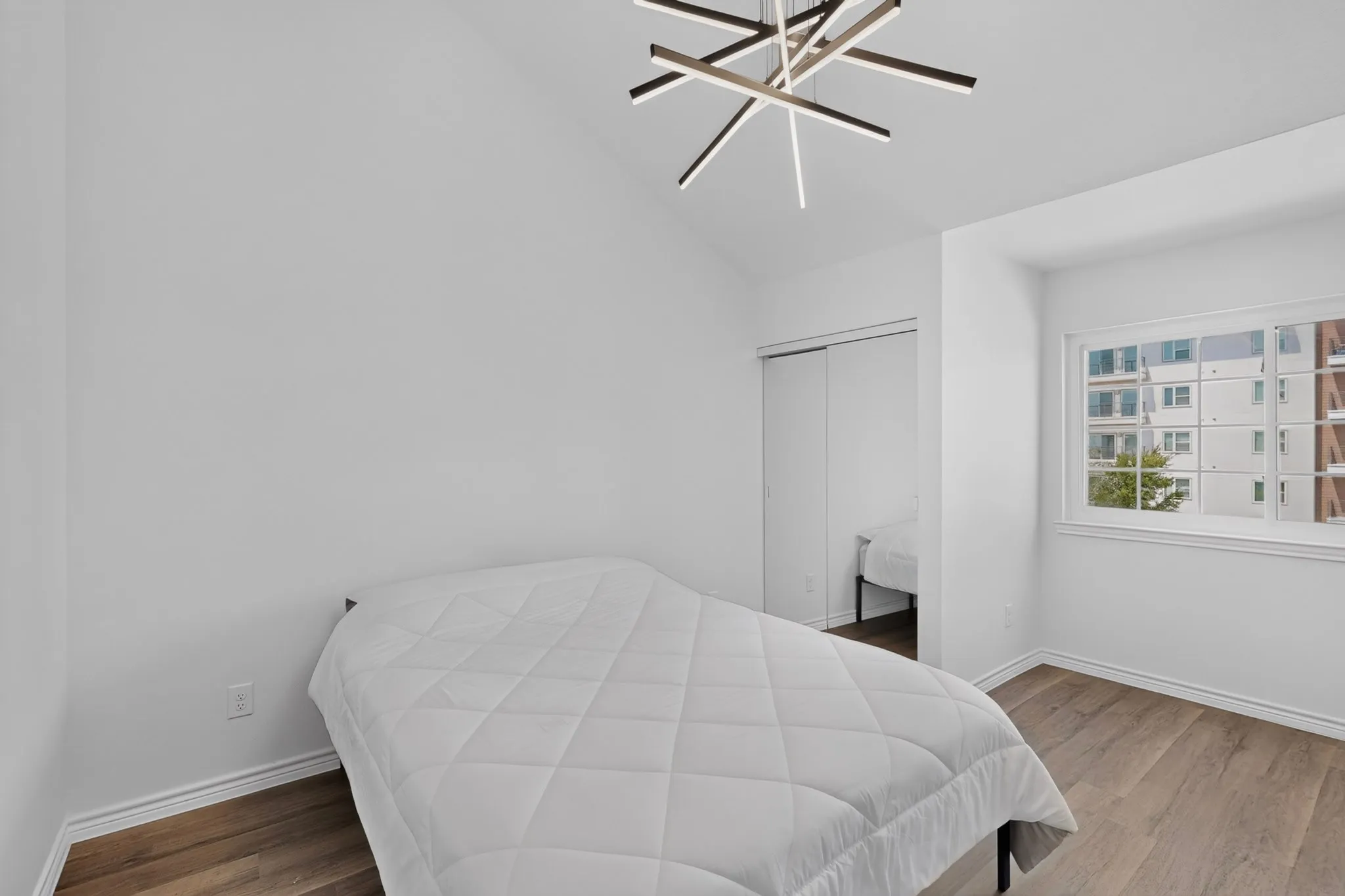 Condominium For Sale in Dallas County , 5325 Bent Tree Forest Drive 2214, Dallas, Texas 75248, 1 Bedroom, 2 Bathroom, 1 Garage spaces, 1,028 Sqft, built in 1983, mls#21342951, Real Estate Agent in Dallas, Homes For Sale in Dallas county, Homes For Sale in Dallas, Realtor in Dallas Texas, Real Estate Brokerage Independent Realty Texas, Luminita Cordes Realtor