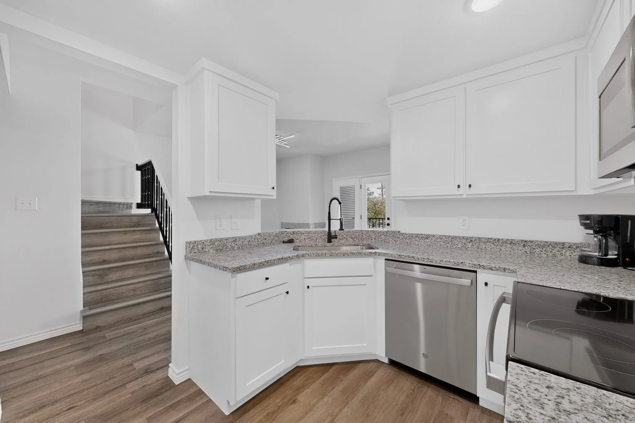 Condominium For Sale in Dallas County , 5325 Bent Tree Forest Drive 2214, Dallas, Texas 75248, 1 Bedroom, 2 Bathroom, 1 Garage spaces, 1,028 Sqft, built in 1983, mls#21342951, Real Estate Agent in Dallas, Homes For Sale in Dallas county, Homes For Sale in Dallas, Realtor in Dallas Texas, Real Estate Brokerage Independent Realty Texas, Luminita Cordes Realtor