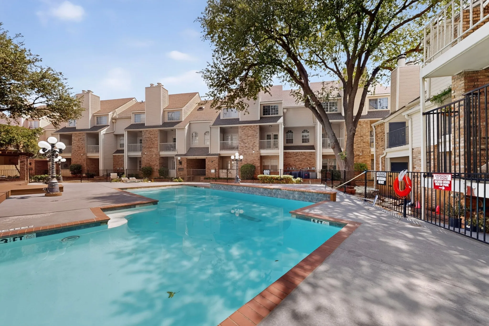 Condominium For Sale in Dallas County , 5325 Bent Tree Forest Drive 2214, Dallas, Texas 75248, 1 Bedroom, 2 Bathroom, 1 Garage spaces, 1,028 Sqft, built in 1983, mls#21342951, Real Estate Agent in Dallas, Homes For Sale in Dallas county, Homes For Sale in Dallas, Realtor in Dallas Texas, Real Estate Brokerage Independent Realty Texas, Luminita Cordes Realtor