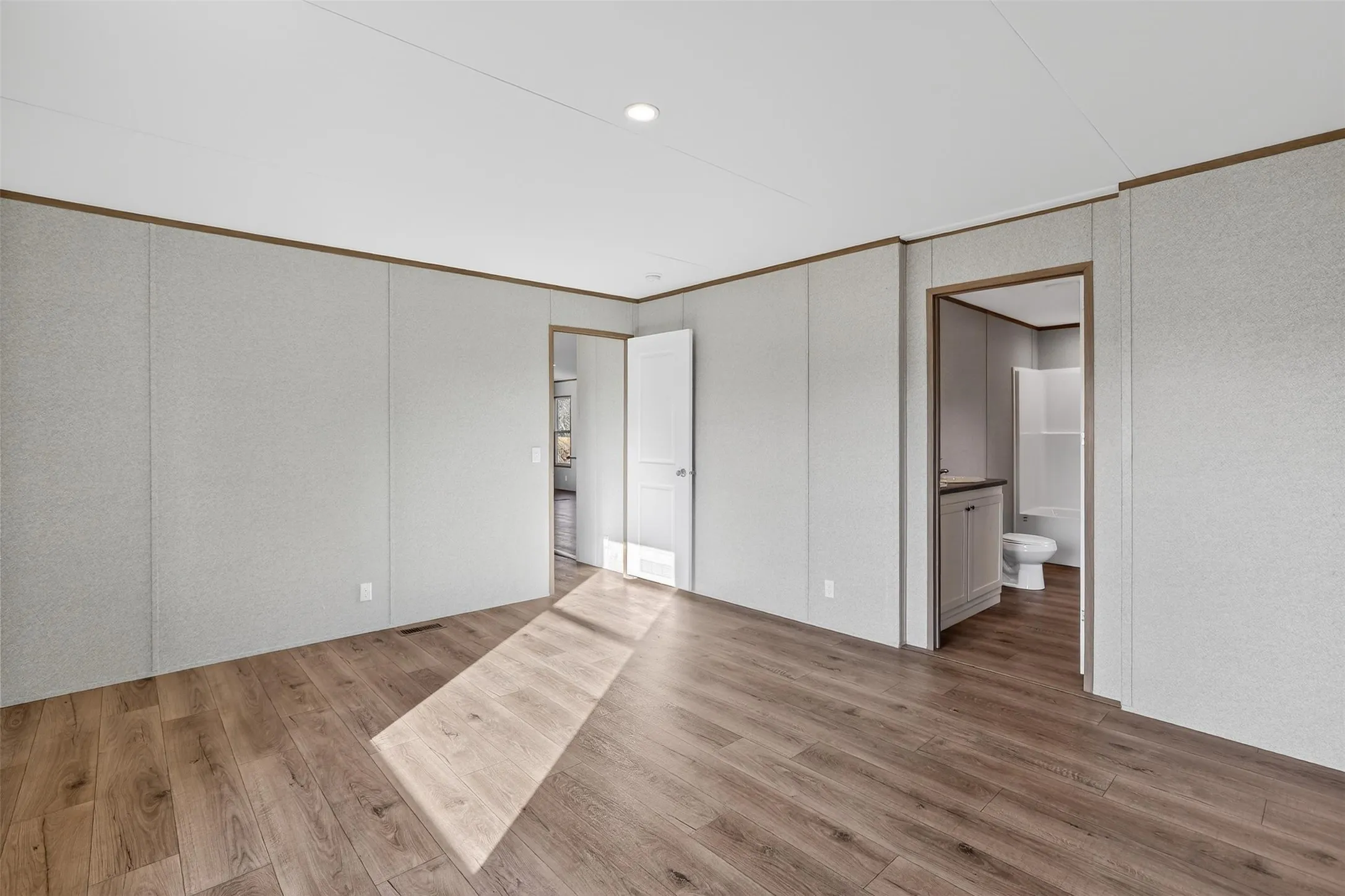 Mobile Home For Sale in Parker County , 123 Kelly Court, Azle, Texas 76020, 4 Bedroom, 2 Bathroom, 2 Garage spaces, 1,493 Sqft, built in 2025, mls#21342853, Real Estate Agent in Azle, Homes For Sale in Parker county, Homes For Sale in Azle, Realtor in Azle Texas, Real Estate Brokerage Independent Realty Texas, Luminita Cordes Realtor