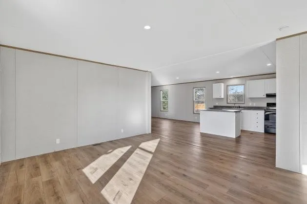Mobile Home For Sale in Parker County , 123 Kelly Court, Azle, Texas 76020, 4 Bedroom, 2 Bathroom, 2 Garage spaces, 1,493 Sqft, built in 2025, mls#21342853, Real Estate Agent in Azle, Homes For Sale in Parker county, Homes For Sale in Azle, Realtor in Azle Texas, Real Estate Brokerage Independent Realty Texas, Luminita Cordes Realtor