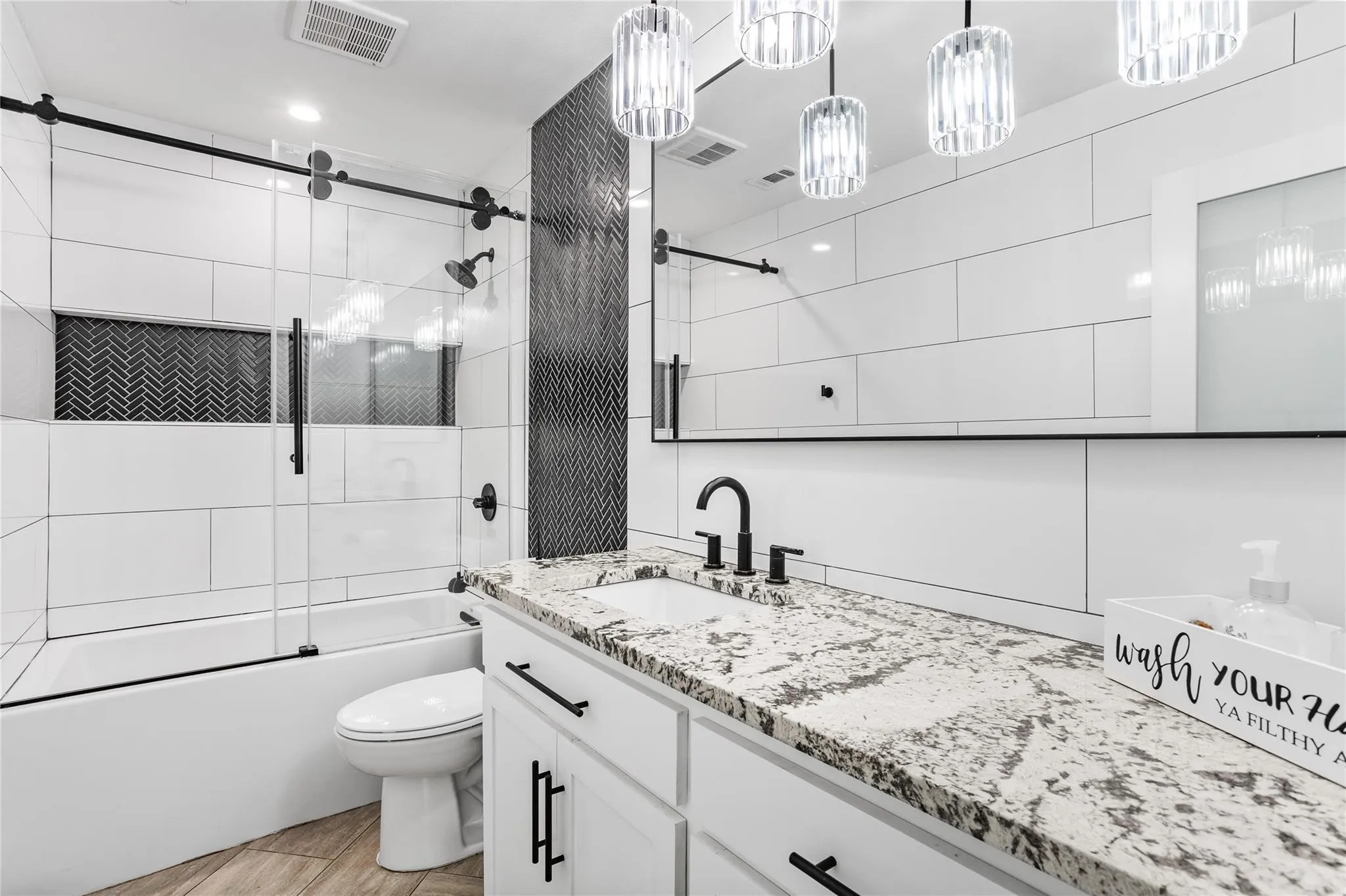 Single Family Residence For Sale in Tarrant County , 9204 Indian Knoll Trail, Keller, Texas 76248, 4 Bedroom, 3 Bathroom, 6 Garage spaces, 4,444 Sqft, built in 1972, mls#21343156, Real Estate Agent in Keller, Homes For Sale in Tarrant county, Homes For Sale in Keller, Realtor in Keller Texas, Real Estate Brokerage Independent Realty Texas, Luminita Cordes Realtor