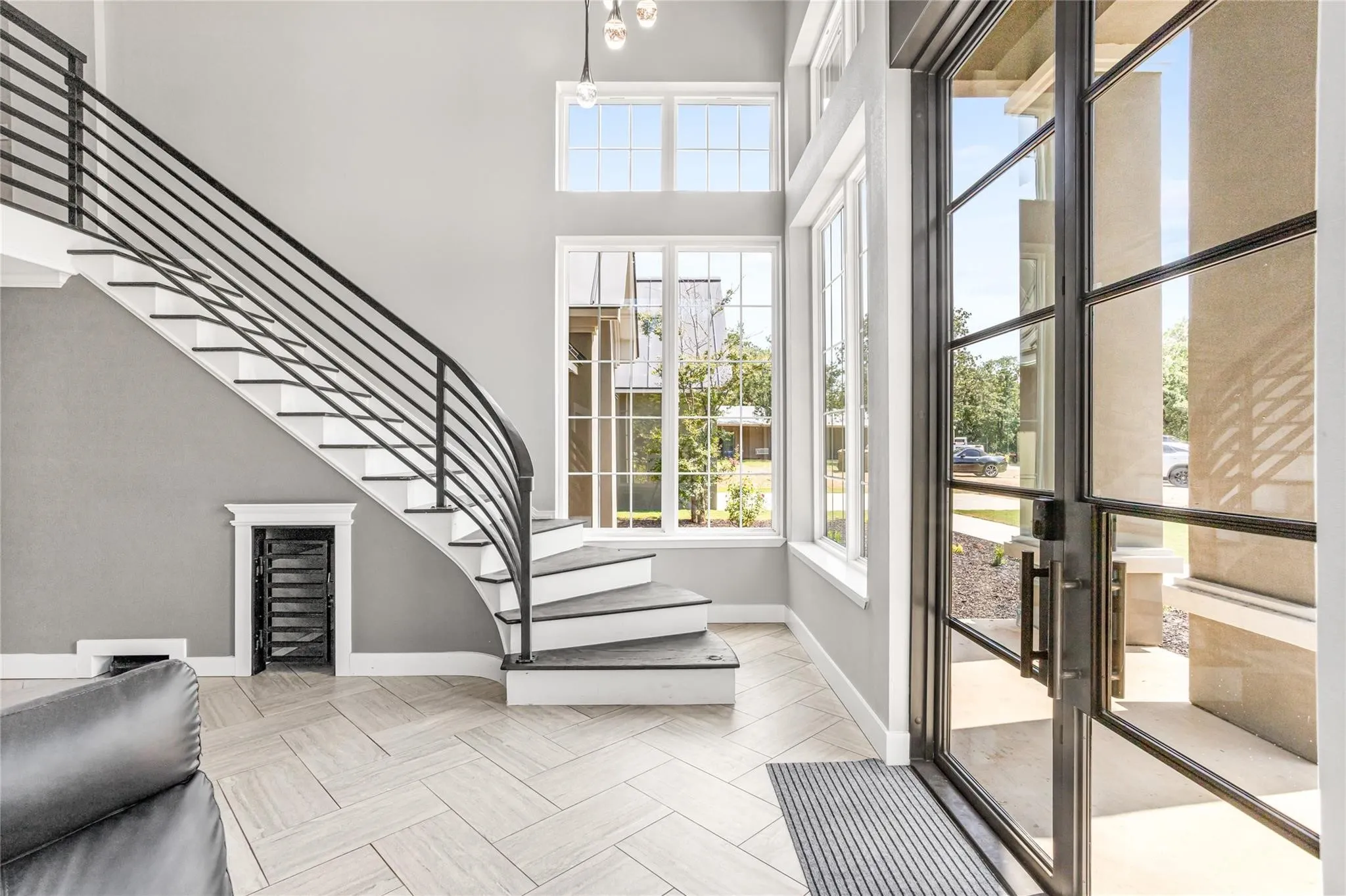 Single Family Residence For Sale in Tarrant County , 9204 Indian Knoll Trail, Keller, Texas 76248, 4 Bedroom, 3 Bathroom, 6 Garage spaces, 4,444 Sqft, built in 1972, mls#21343156, Real Estate Agent in Keller, Homes For Sale in Tarrant county, Homes For Sale in Keller, Realtor in Keller Texas, Real Estate Brokerage Independent Realty Texas, Luminita Cordes Realtor