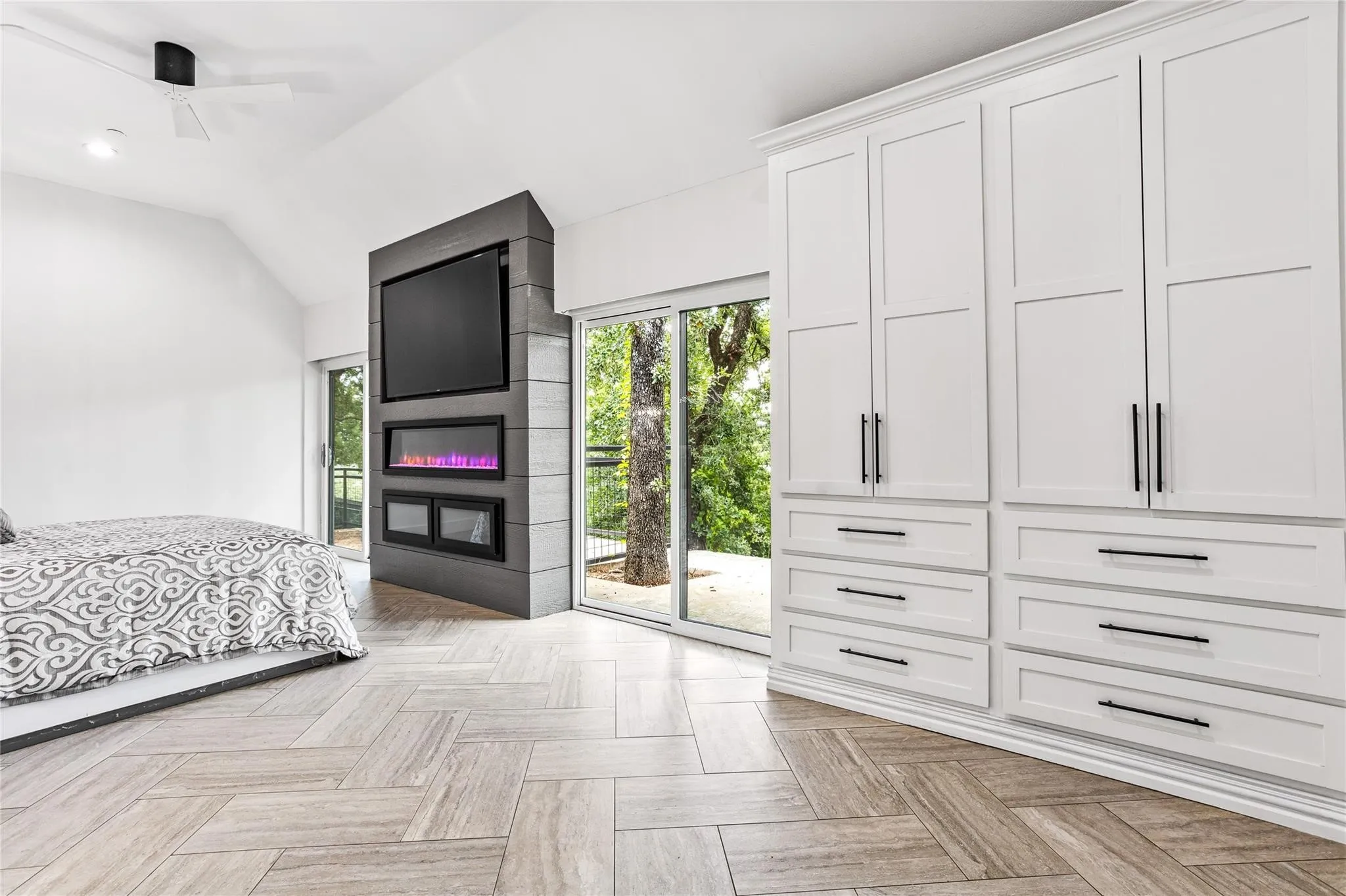 Single Family Residence For Sale in Tarrant County , 9204 Indian Knoll Trail, Keller, Texas 76248, 4 Bedroom, 3 Bathroom, 6 Garage spaces, 4,444 Sqft, built in 1972, mls#21343156, Real Estate Agent in Keller, Homes For Sale in Tarrant county, Homes For Sale in Keller, Realtor in Keller Texas, Real Estate Brokerage Independent Realty Texas, Luminita Cordes Realtor