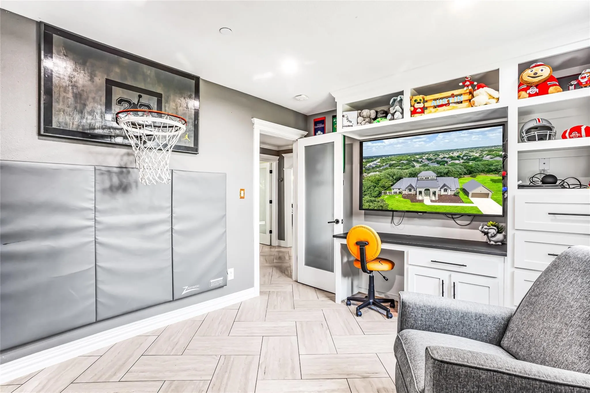 Single Family Residence For Sale in Tarrant County , 9204 Indian Knoll Trail, Keller, Texas 76248, 4 Bedroom, 3 Bathroom, 6 Garage spaces, 4,444 Sqft, built in 1972, mls#21343156, Real Estate Agent in Keller, Homes For Sale in Tarrant county, Homes For Sale in Keller, Realtor in Keller Texas, Real Estate Brokerage Independent Realty Texas, Luminita Cordes Realtor