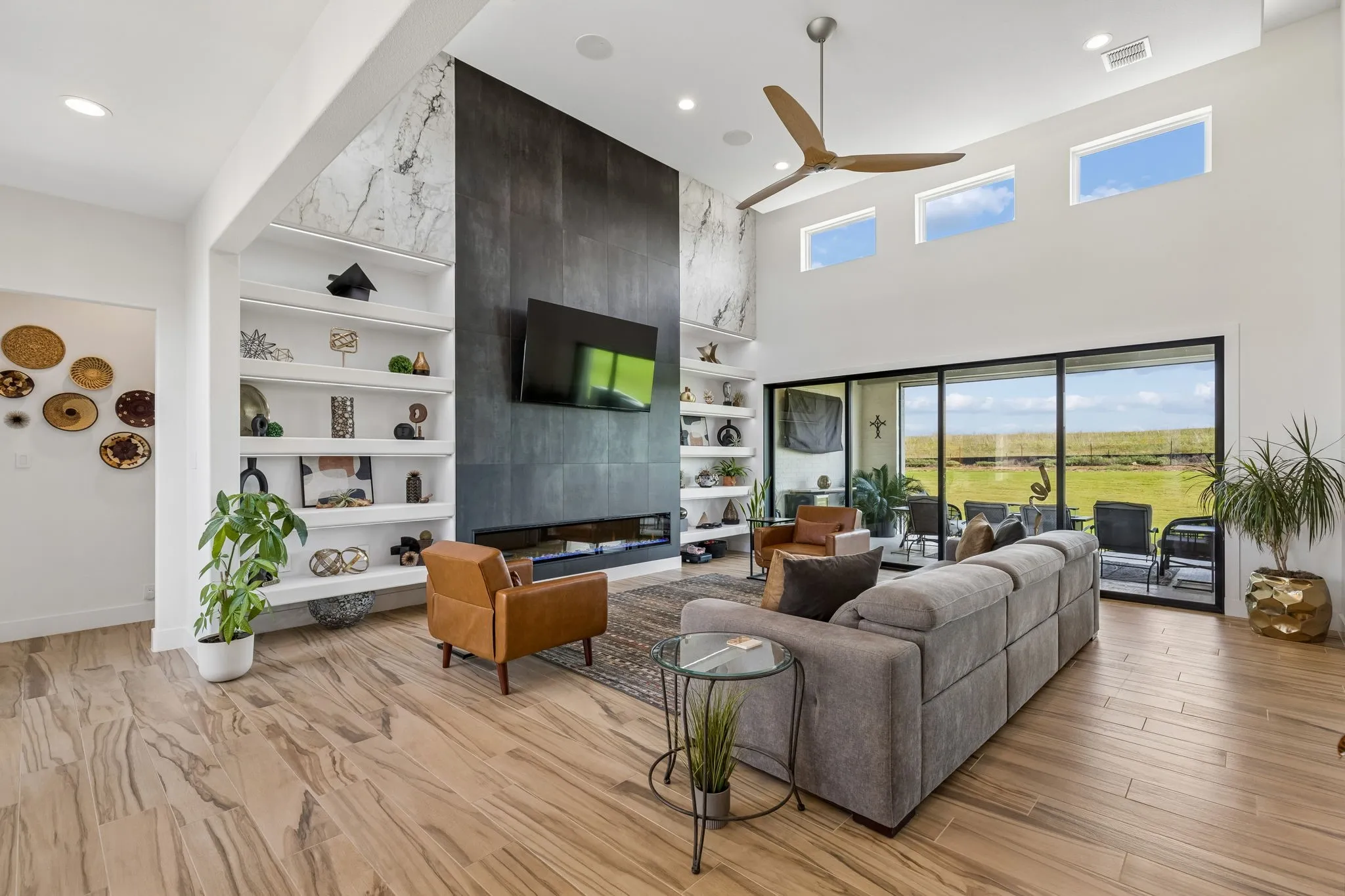 Single Family Residence For Sale in Tarrant County , 12311 Bella Cirro Drive, Fort Worth, Texas 76126, 4 Bedroom, 3 Bathroom, 3 Garage spaces, 3,369 Sqft, built in 2022, mls#21347662, Real Estate Agent in Fort Worth, Homes For Sale in Tarrant county, Homes For Sale in Fort Worth, Realtor in Fort Worth Texas, Real Estate Brokerage Independent Realty Texas, Luminita Cordes Realtor