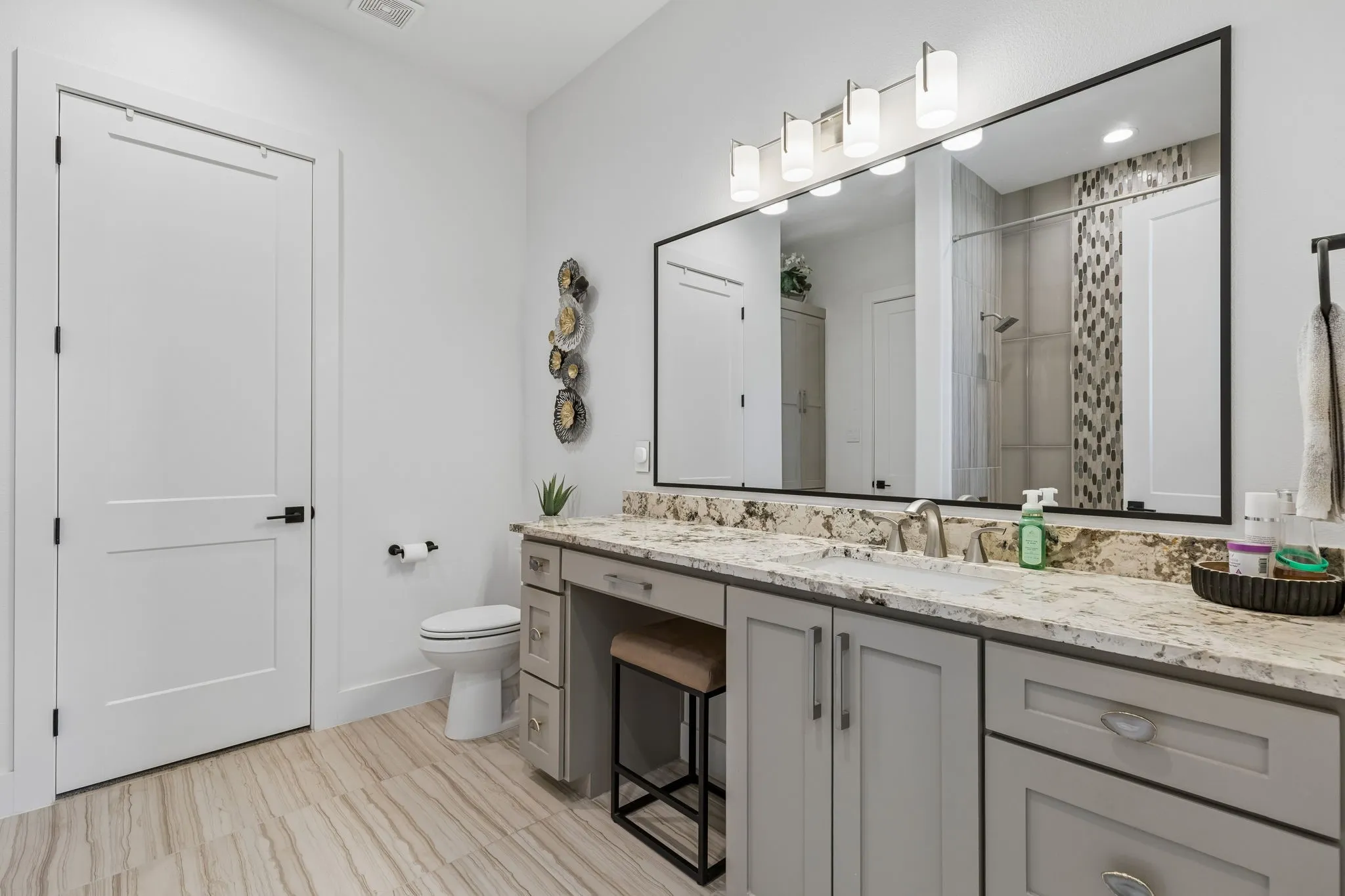 Single Family Residence For Sale in Tarrant County , 12311 Bella Cirro Drive, Fort Worth, Texas 76126, 4 Bedroom, 3 Bathroom, 3 Garage spaces, 3,369 Sqft, built in 2022, mls#21347662, Real Estate Agent in Fort Worth, Homes For Sale in Tarrant county, Homes For Sale in Fort Worth, Realtor in Fort Worth Texas, Real Estate Brokerage Independent Realty Texas, Luminita Cordes Realtor