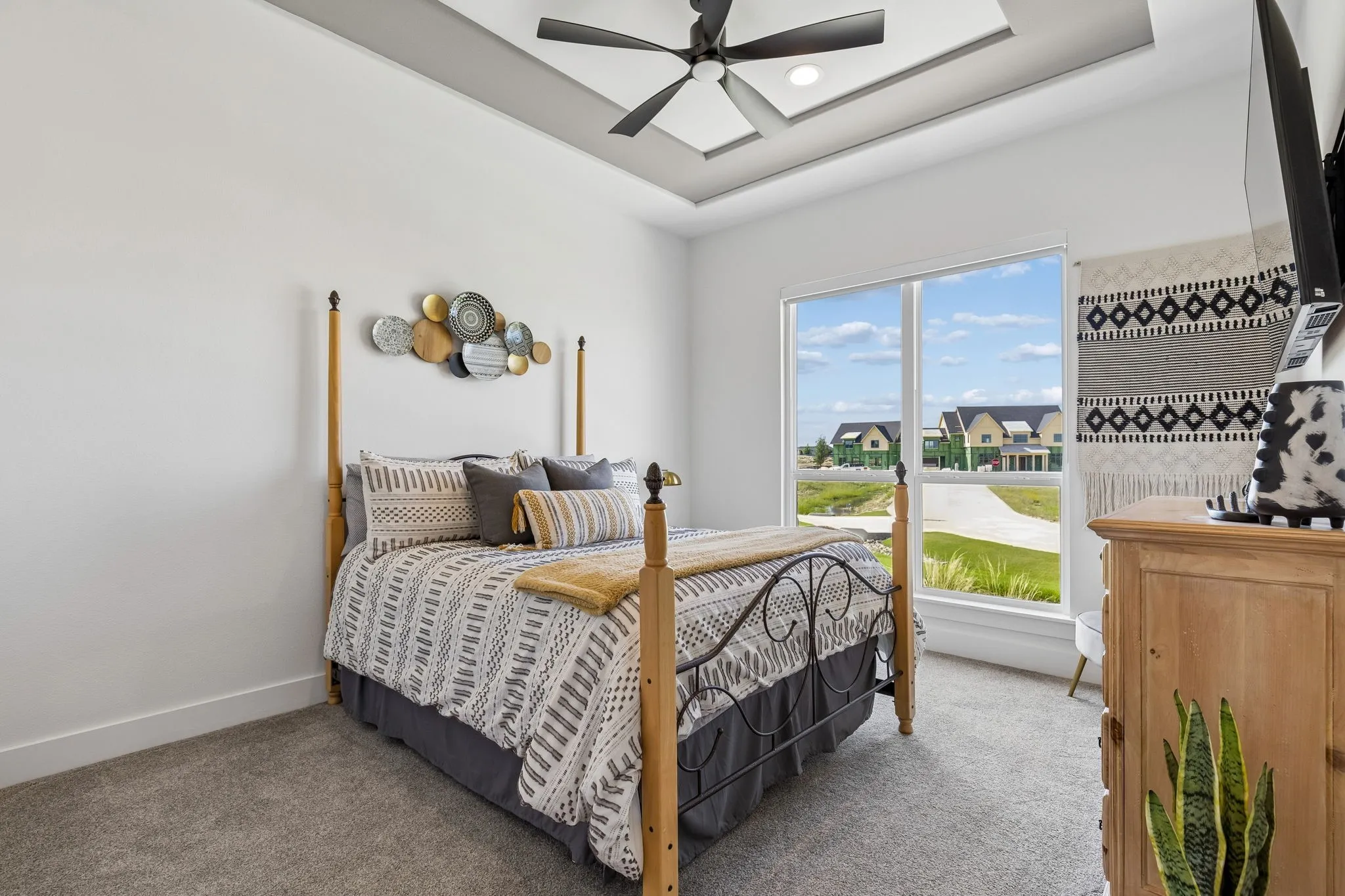 Single Family Residence For Sale in Tarrant County , 12311 Bella Cirro Drive, Fort Worth, Texas 76126, 4 Bedroom, 3 Bathroom, 3 Garage spaces, 3,369 Sqft, built in 2022, mls#21347662, Real Estate Agent in Fort Worth, Homes For Sale in Tarrant county, Homes For Sale in Fort Worth, Realtor in Fort Worth Texas, Real Estate Brokerage Independent Realty Texas, Luminita Cordes Realtor