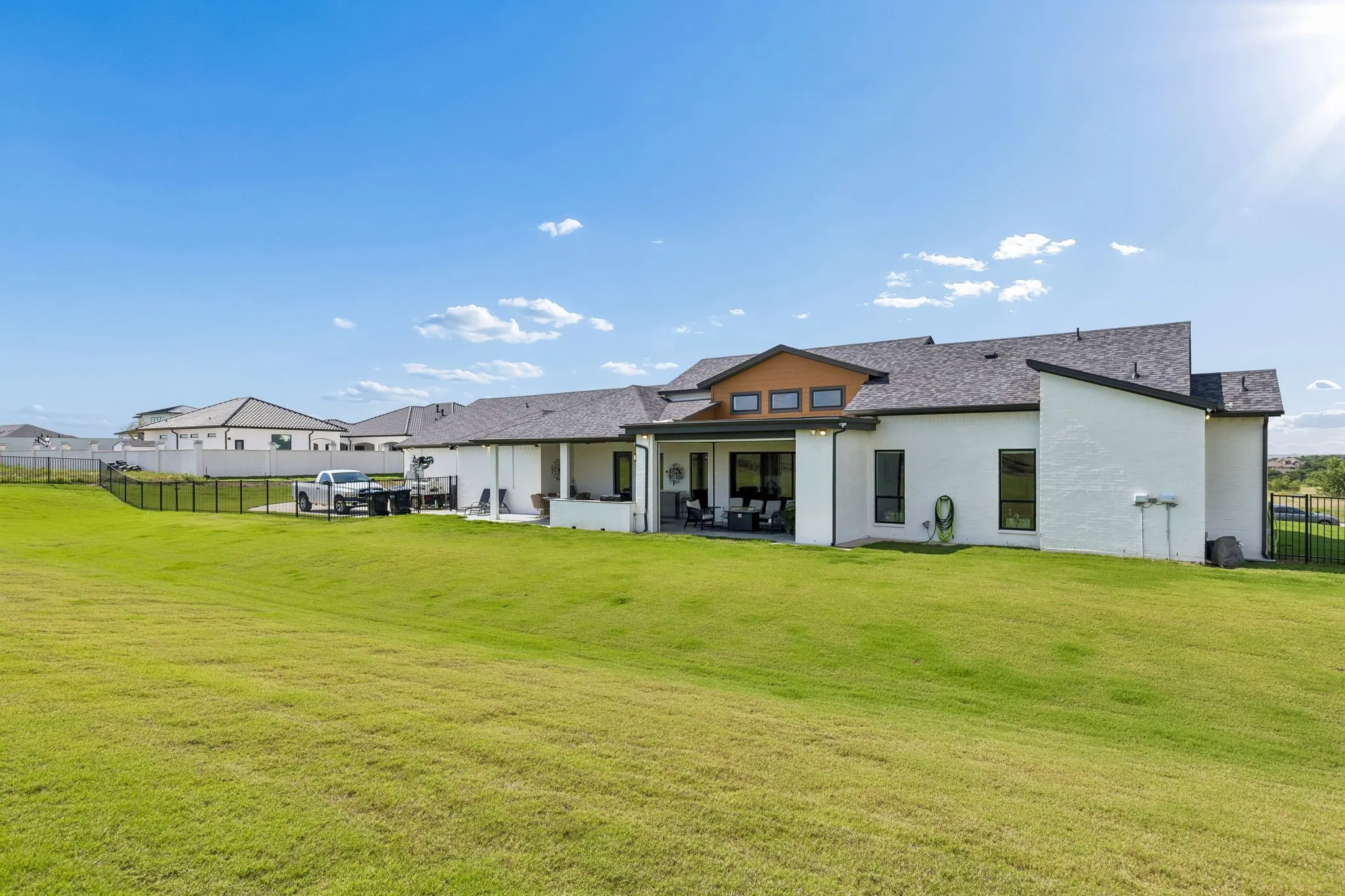 Single Family Residence For Sale in Tarrant County , 12311 Bella Cirro Drive, Fort Worth, Texas 76126, 4 Bedroom, 3 Bathroom, 3 Garage spaces, 3,369 Sqft, built in 2022, mls#21347662, Real Estate Agent in Fort Worth, Homes For Sale in Tarrant county, Homes For Sale in Fort Worth, Realtor in Fort Worth Texas, Real Estate Brokerage Independent Realty Texas, Luminita Cordes Realtor