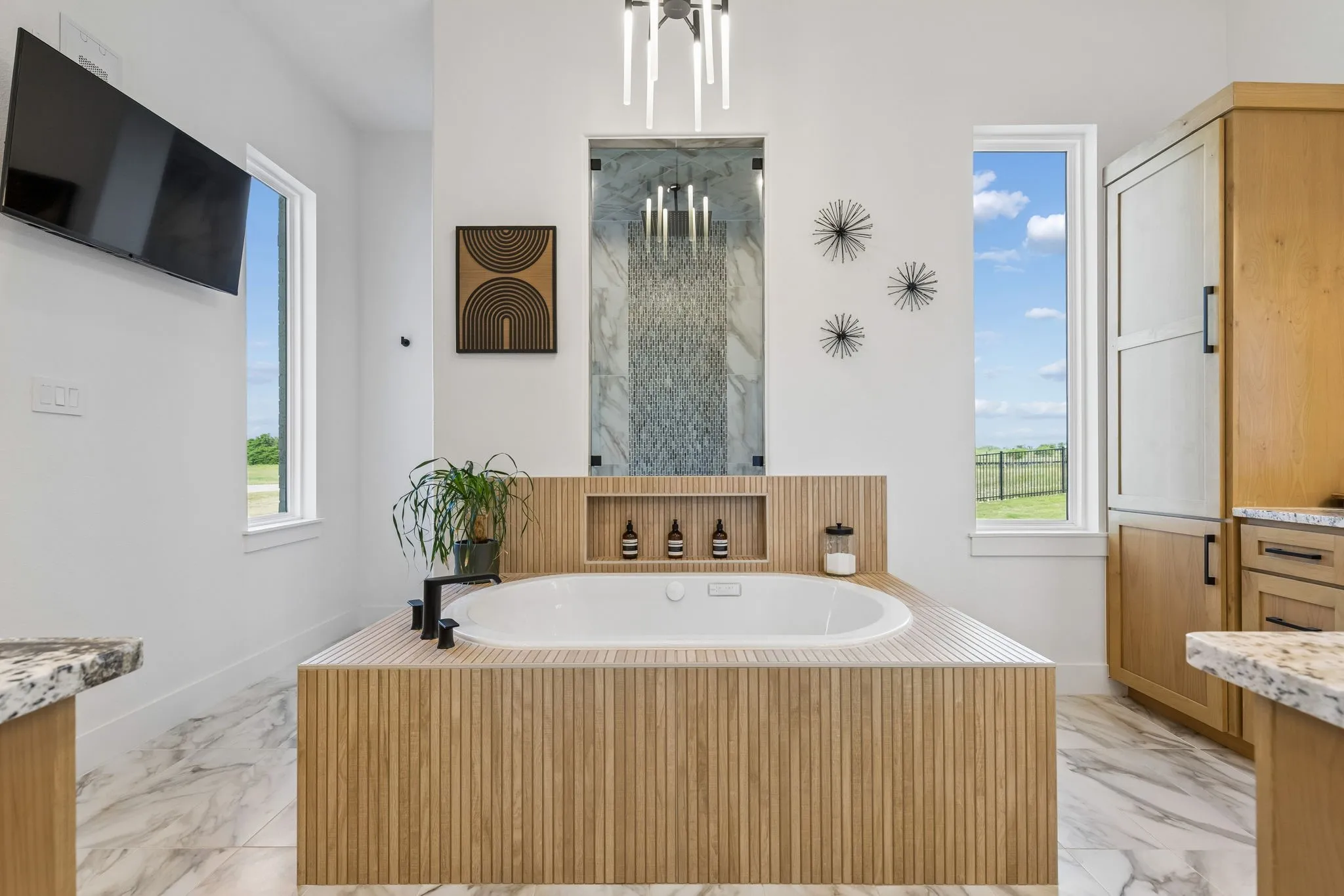Single Family Residence For Sale in Tarrant County , 12311 Bella Cirro Drive, Fort Worth, Texas 76126, 4 Bedroom, 3 Bathroom, 3 Garage spaces, 3,369 Sqft, built in 2022, mls#21347662, Real Estate Agent in Fort Worth, Homes For Sale in Tarrant county, Homes For Sale in Fort Worth, Realtor in Fort Worth Texas, Real Estate Brokerage Independent Realty Texas, Luminita Cordes Realtor