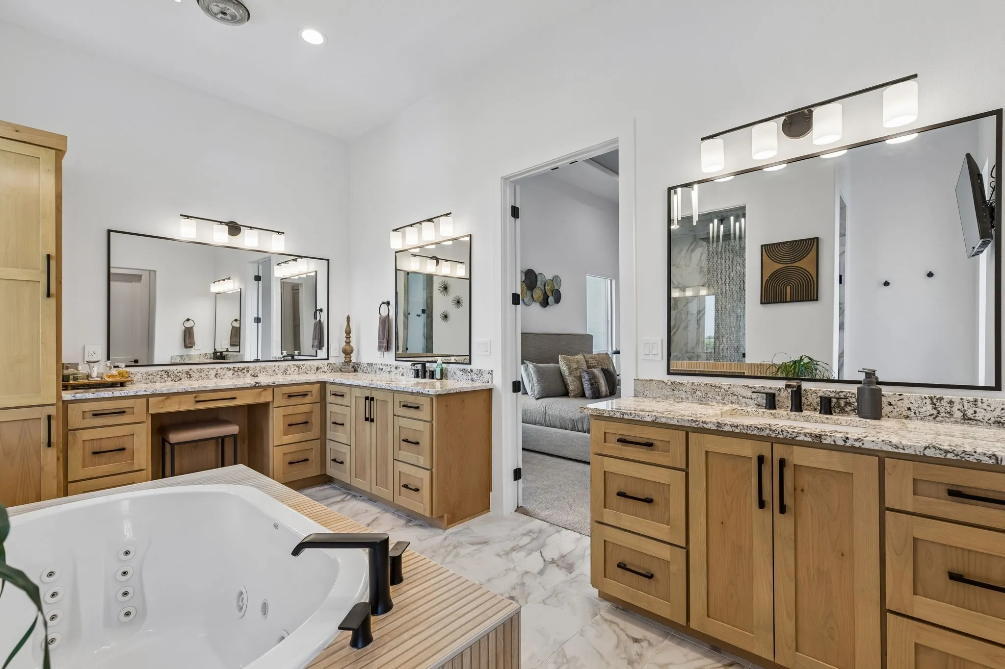 Single Family Residence For Sale in Tarrant County , 12311 Bella Cirro Drive, Fort Worth, Texas 76126, 4 Bedroom, 3 Bathroom, 3 Garage spaces, 3,369 Sqft, built in 2022, mls#21347662, Real Estate Agent in Fort Worth, Homes For Sale in Tarrant county, Homes For Sale in Fort Worth, Realtor in Fort Worth Texas, Real Estate Brokerage Independent Realty Texas, Luminita Cordes Realtor