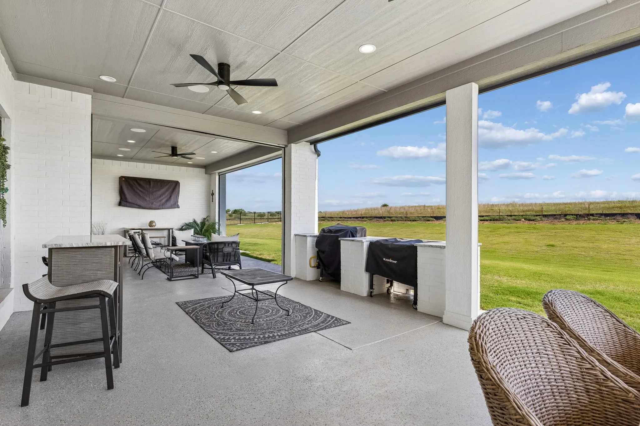 Single Family Residence For Sale in Tarrant County , 12311 Bella Cirro Drive, Fort Worth, Texas 76126, 4 Bedroom, 3 Bathroom, 3 Garage spaces, 3,369 Sqft, built in 2022, mls#21347662, Real Estate Agent in Fort Worth, Homes For Sale in Tarrant county, Homes For Sale in Fort Worth, Realtor in Fort Worth Texas, Real Estate Brokerage Independent Realty Texas, Luminita Cordes Realtor
