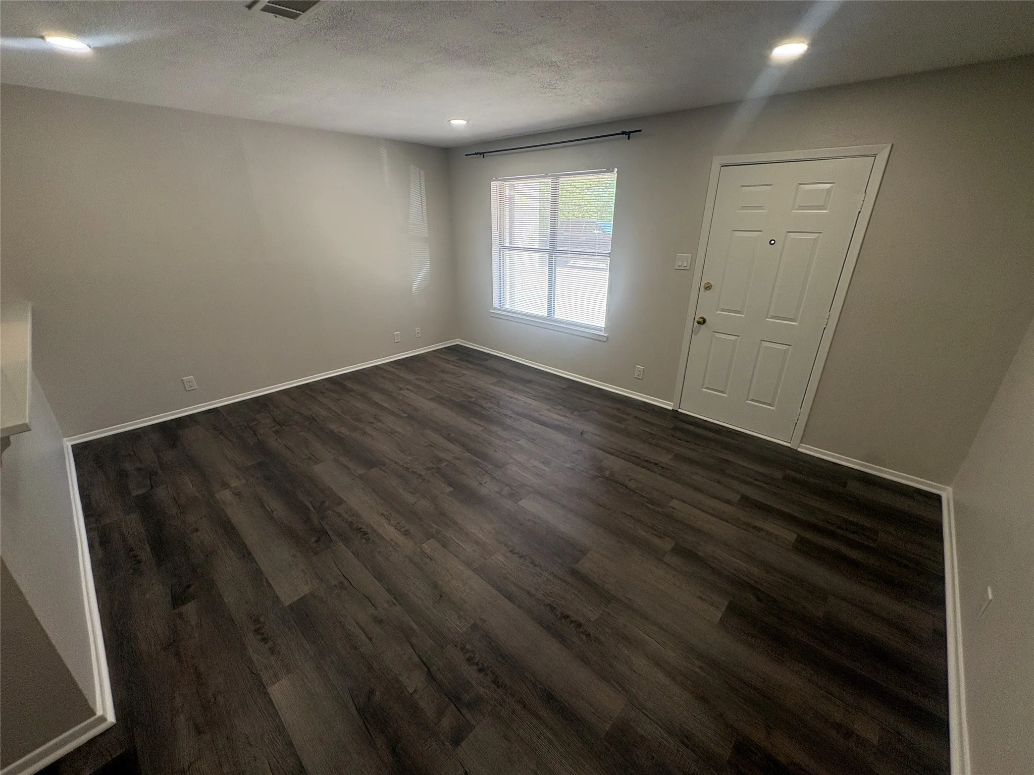 Condominium For Rent in Denton County , 904 N Austin Street, Denton, Texas 76201, 1 Bedroom, 1 Bathroom, Garage spaces, 697 Sqft, built in 1983, mls#21347671, Real Estate Agent in Denton, Homes For Rent in Denton county, Homes For Rent in Denton, Realtor in Denton Texas, Real Estate Brokerage Independent Realty Texas, Luminita Cordes Realtor