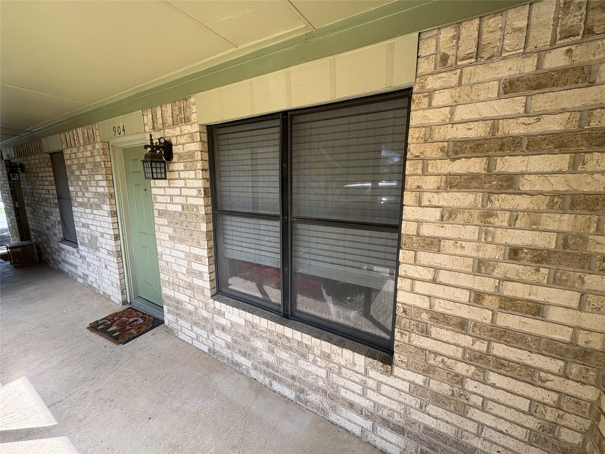 Condominium For Rent in Denton County , 904 N Austin Street, Denton, Texas 76201, 1 Bedroom, 1 Bathroom, Garage spaces, 697 Sqft, built in 1983, mls#21347671, Real Estate Agent in Denton, Homes For Rent in Denton county, Homes For Rent in Denton, Realtor in Denton Texas, Real Estate Brokerage Independent Realty Texas, Luminita Cordes Realtor