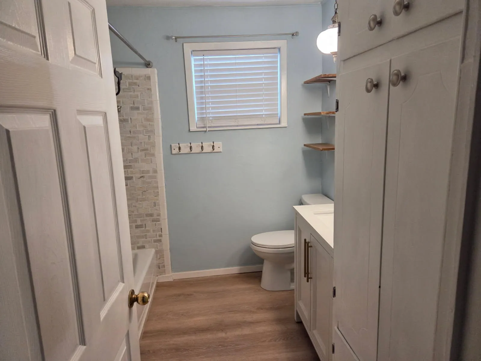 Single Family Residence For Sale in Brown County , 7228 Emerald Drive, Brownwood, Texas 76801, 3 Bedroom, 2 Bathroom, 2 Garage spaces, 1,891 Sqft, built in 1980, mls#21347670, Real Estate Agent in Brownwood, Homes For Sale in Brown county, Homes For Sale in Brownwood, Realtor in Brownwood Texas, Real Estate Brokerage Independent Realty Texas, Luminita Cordes Realtor
