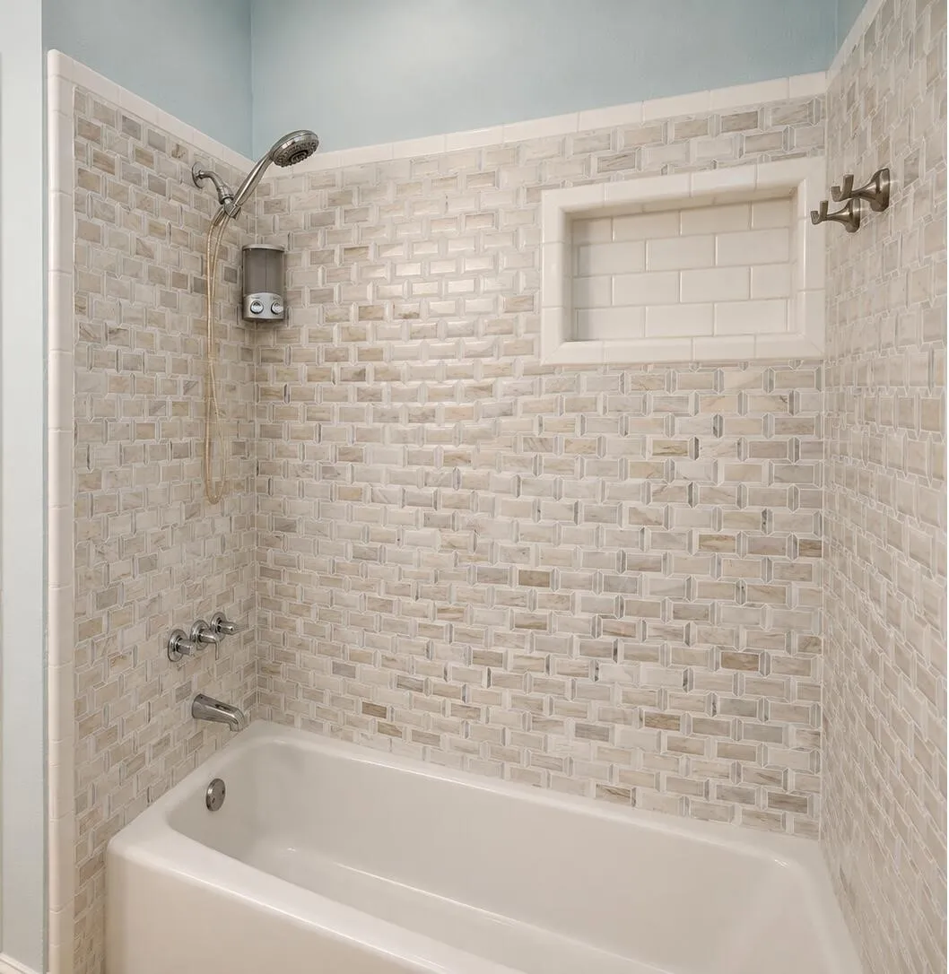 Single Family Residence For Sale in Brown County , 7228 Emerald Drive, Brownwood, Texas 76801, 3 Bedroom, 2 Bathroom, 2 Garage spaces, 1,891 Sqft, built in 1980, mls#21347670, Real Estate Agent in Brownwood, Homes For Sale in Brown county, Homes For Sale in Brownwood, Realtor in Brownwood Texas, Real Estate Brokerage Independent Realty Texas, Luminita Cordes Realtor