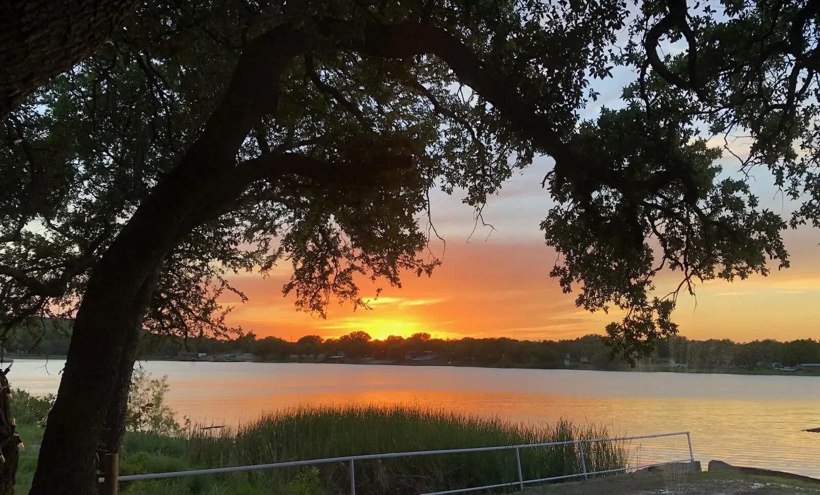 Single Family Residence For Sale in Brown County , 7228 Emerald Drive, Brownwood, Texas 76801, 3 Bedroom, 2 Bathroom, 2 Garage spaces, 1,891 Sqft, built in 1980, mls#21347670, Real Estate Agent in Brownwood, Homes For Sale in Brown county, Homes For Sale in Brownwood, Realtor in Brownwood Texas, Real Estate Brokerage Independent Realty Texas, Luminita Cordes Realtor