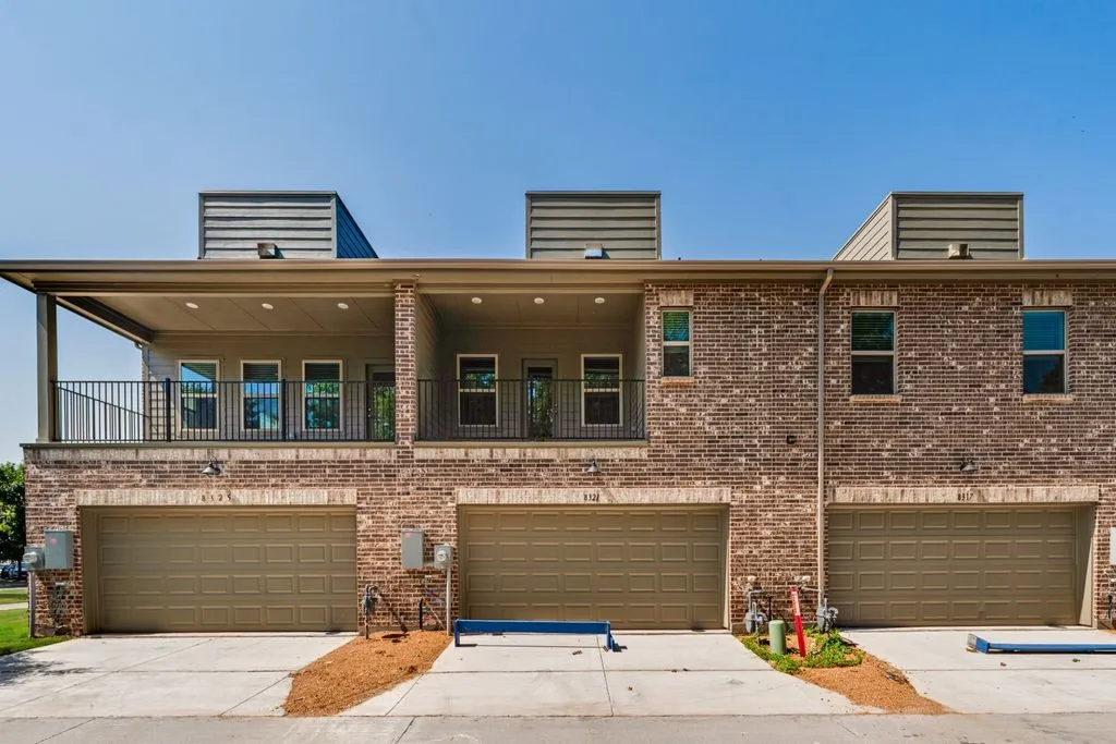 Townhouse For Sale in Dallas County , 8321 Bayside Drive, Rowlett, Texas 75088, 3 Bedroom, 3 Bathroom, 2 Garage spaces, 1,914 Sqft, built in 2026, mls#21347056, Real Estate Agent in Rowlett, Homes For Sale in Dallas county, Homes For Sale in Rowlett, Realtor in Rowlett Texas, Real Estate Brokerage Independent Realty Texas, Luminita Cordes Realtor