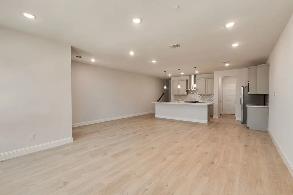 Townhouse For Sale in Dallas County , 8321 Bayside Drive, Rowlett, Texas 75088, 3 Bedroom, 3 Bathroom, 2 Garage spaces, 1,914 Sqft, built in 2026, mls#21347056, Real Estate Agent in Rowlett, Homes For Sale in Dallas county, Homes For Sale in Rowlett, Realtor in Rowlett Texas, Real Estate Brokerage Independent Realty Texas, Luminita Cordes Realtor