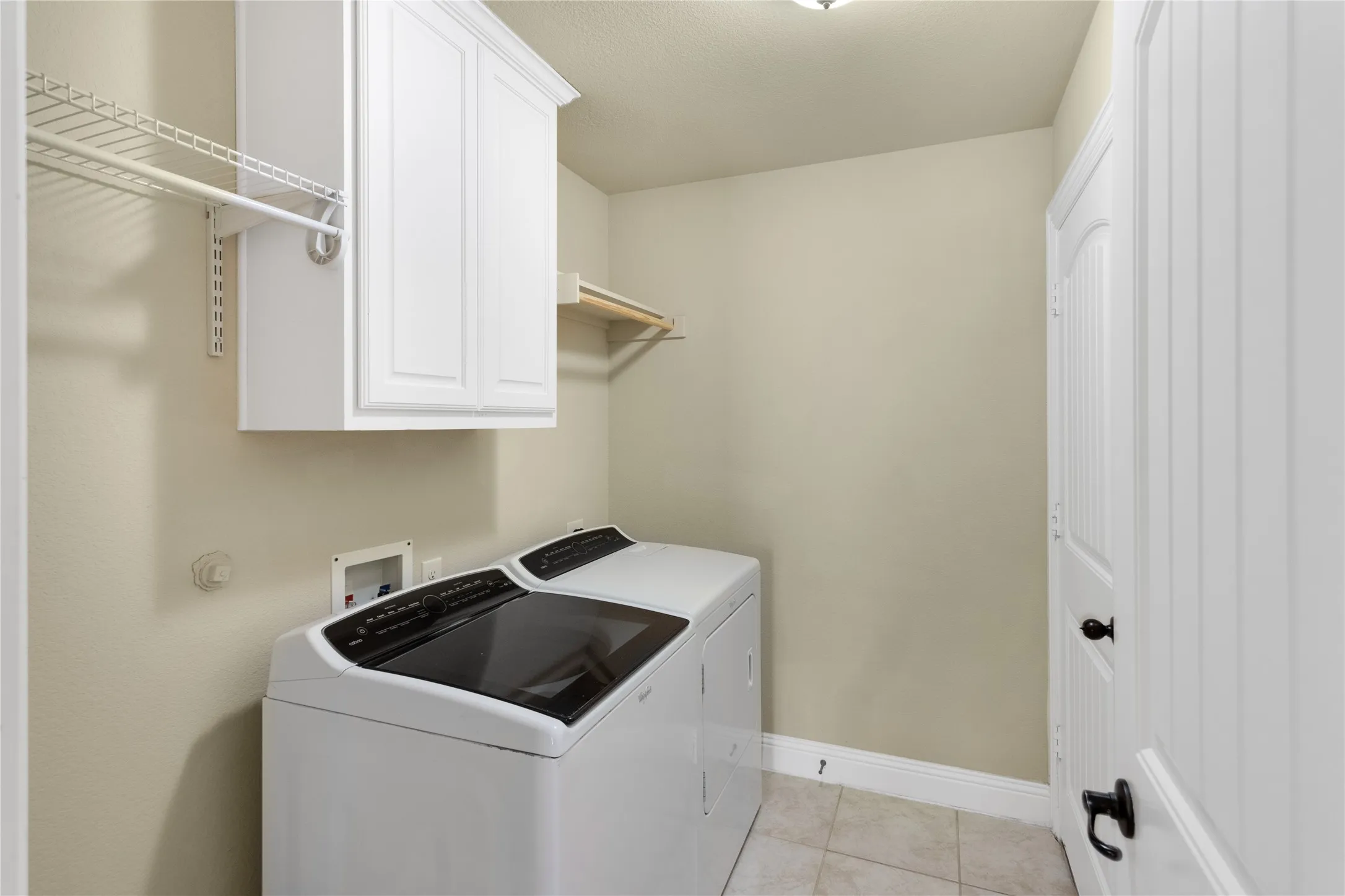 Single Family Residence For Rent in Rockwall County , 3921 Cameron Lane, Rockwall, Texas 75087, 4 Bedroom, 3 Bathroom, 2 Garage spaces, 2,692 Sqft, built in 2016, mls#21343084, Real Estate Agent in Rockwall, Homes For Rent in Rockwall county, Homes For Rent in Rockwall, Realtor in Rockwall Texas, Real Estate Brokerage Independent Realty Texas, Luminita Cordes Realtor