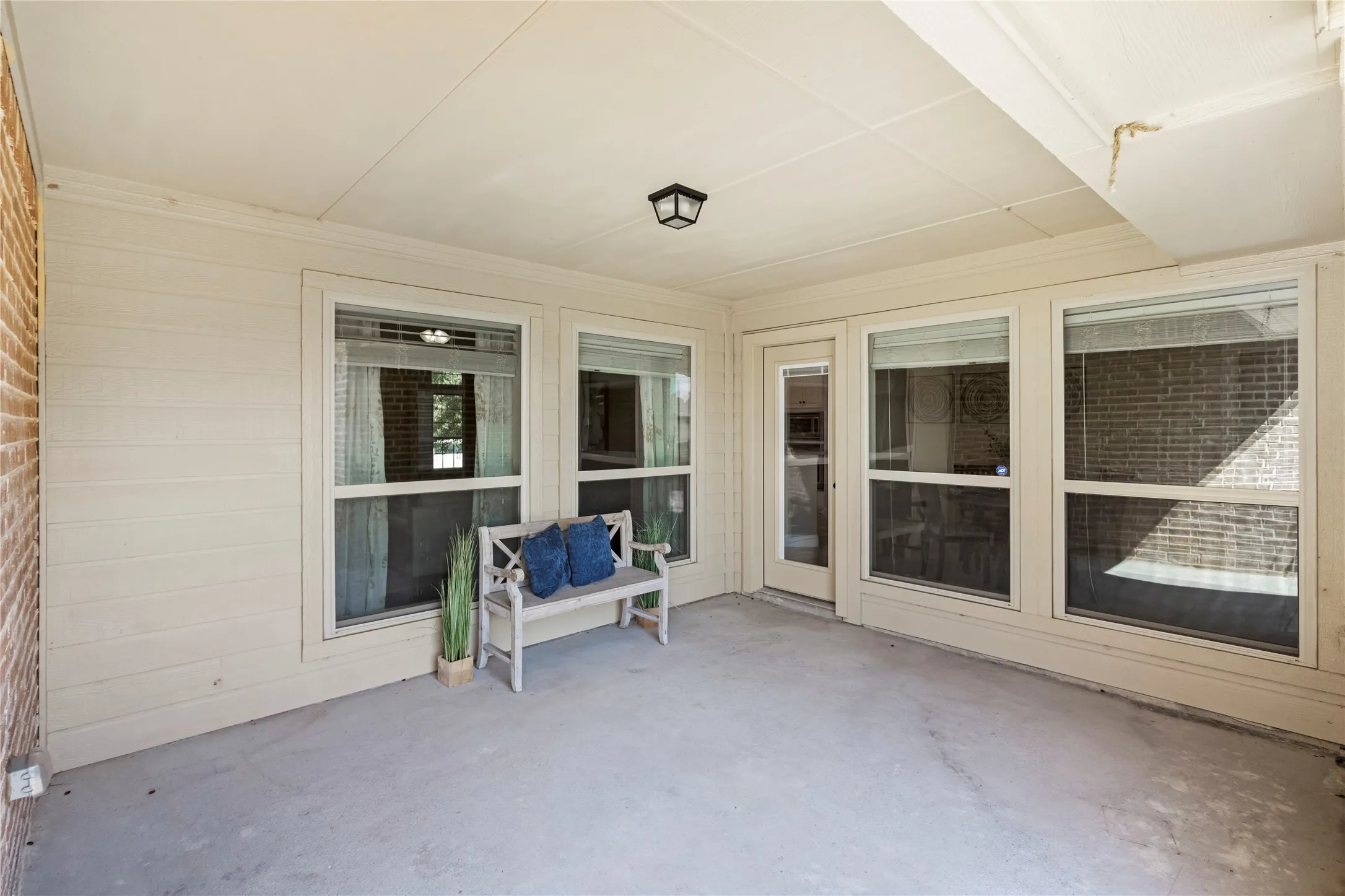 Single Family Residence For Rent in Rockwall County , 3921 Cameron Lane, Rockwall, Texas 75087, 4 Bedroom, 3 Bathroom, 2 Garage spaces, 2,692 Sqft, built in 2016, mls#21343084, Real Estate Agent in Rockwall, Homes For Rent in Rockwall county, Homes For Rent in Rockwall, Realtor in Rockwall Texas, Real Estate Brokerage Independent Realty Texas, Luminita Cordes Realtor