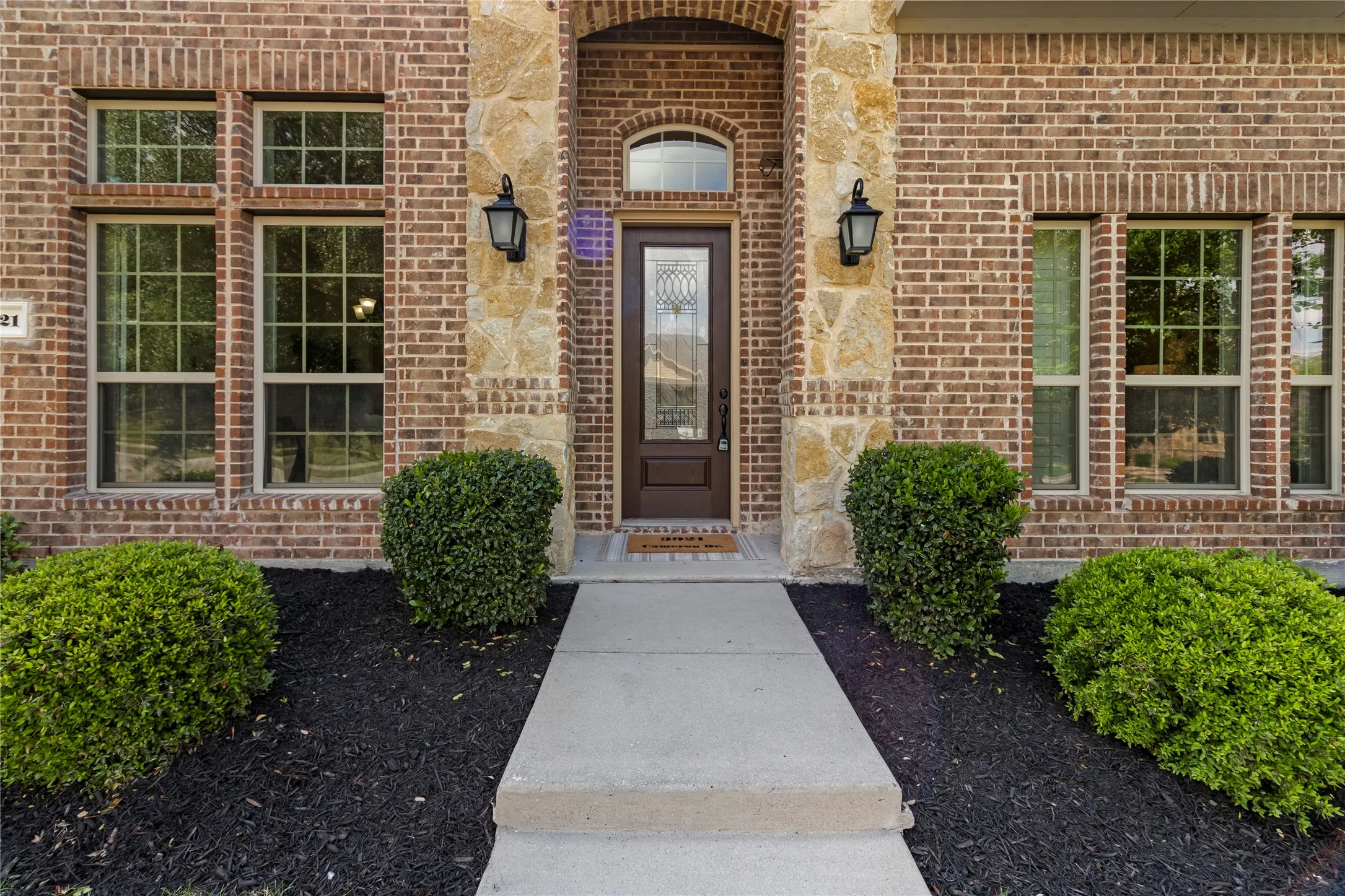 Single Family Residence For Rent in Rockwall County , 3921 Cameron Lane, Rockwall, Texas 75087, 4 Bedroom, 3 Bathroom, 2 Garage spaces, 2,692 Sqft, built in 2016, mls#21343084, Real Estate Agent in Rockwall, Homes For Rent in Rockwall county, Homes For Rent in Rockwall, Realtor in Rockwall Texas, Real Estate Brokerage Independent Realty Texas, Luminita Cordes Realtor