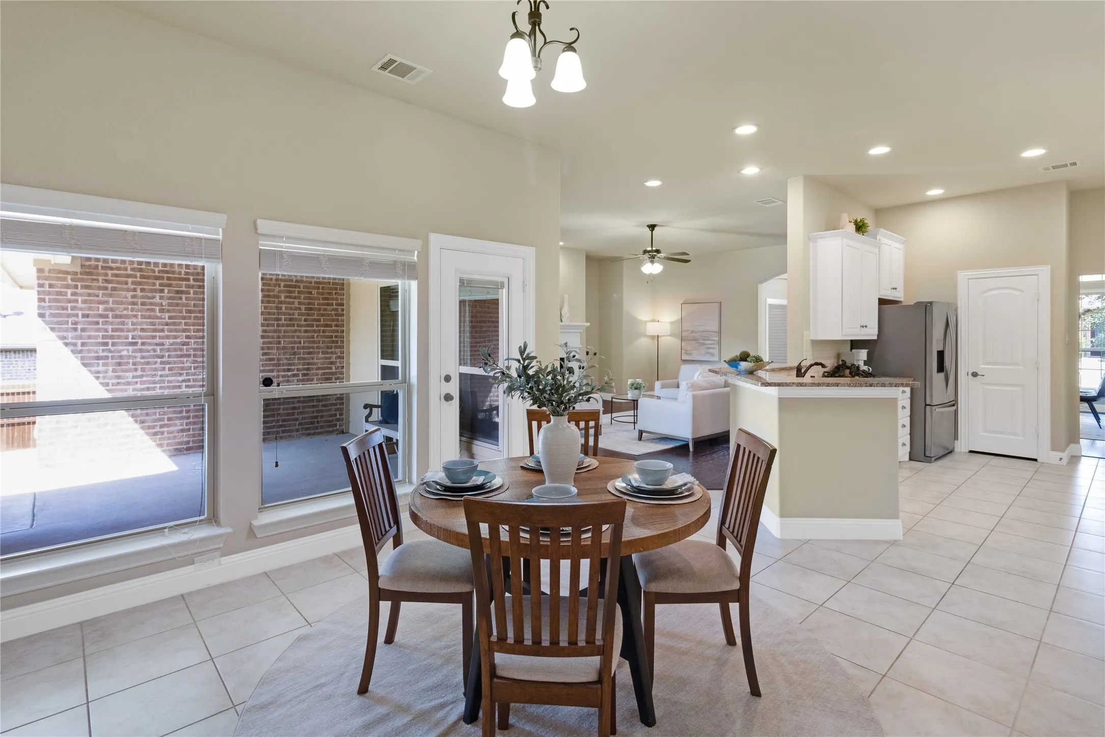 Single Family Residence For Rent in Rockwall County , 3921 Cameron Lane, Rockwall, Texas 75087, 4 Bedroom, 3 Bathroom, 2 Garage spaces, 2,692 Sqft, built in 2016, mls#21343084, Real Estate Agent in Rockwall, Homes For Rent in Rockwall county, Homes For Rent in Rockwall, Realtor in Rockwall Texas, Real Estate Brokerage Independent Realty Texas, Luminita Cordes Realtor