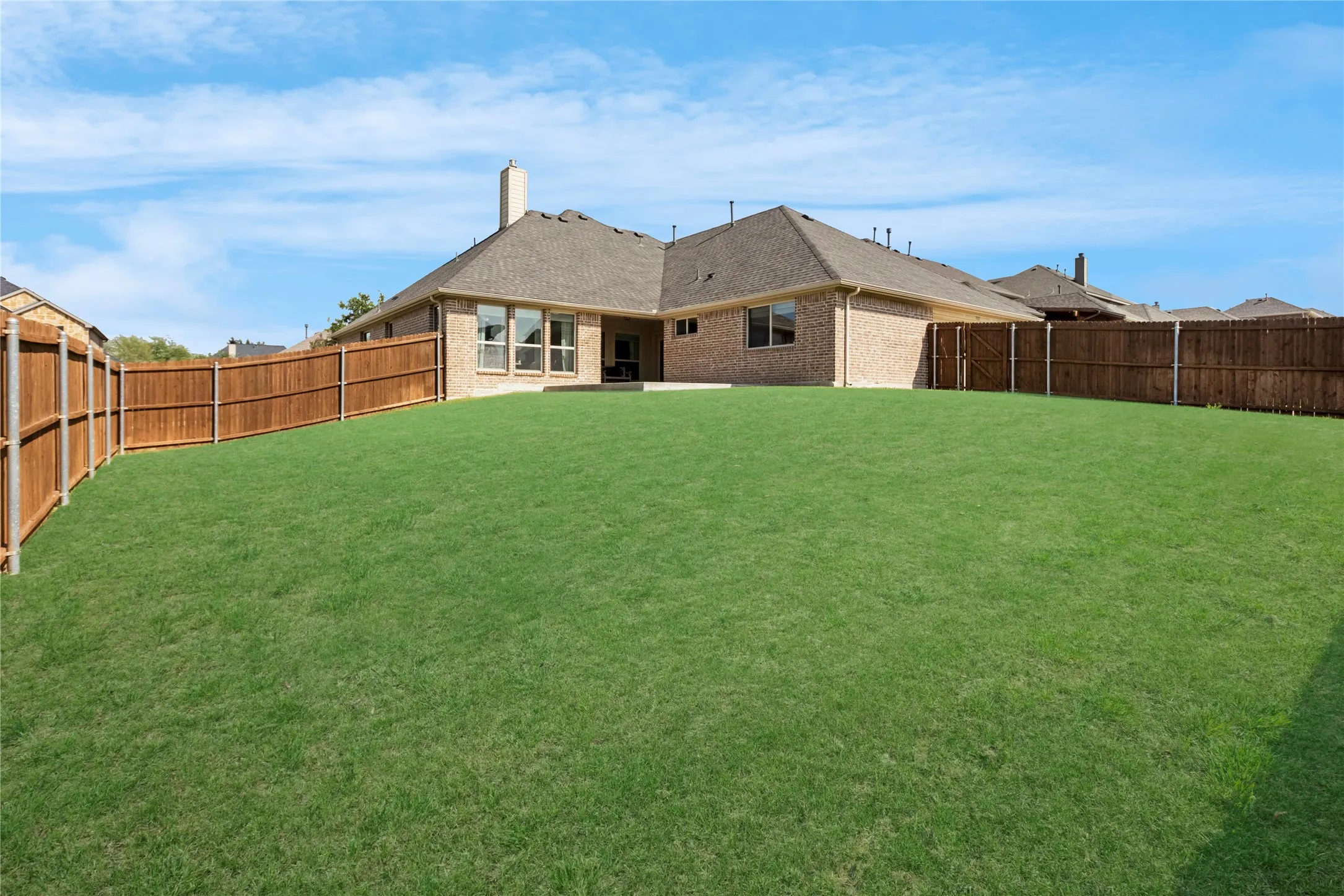 Single Family Residence For Rent in Rockwall County , 3921 Cameron Lane, Rockwall, Texas 75087, 4 Bedroom, 3 Bathroom, 2 Garage spaces, 2,692 Sqft, built in 2016, mls#21343084, Real Estate Agent in Rockwall, Homes For Rent in Rockwall county, Homes For Rent in Rockwall, Realtor in Rockwall Texas, Real Estate Brokerage Independent Realty Texas, Luminita Cordes Realtor