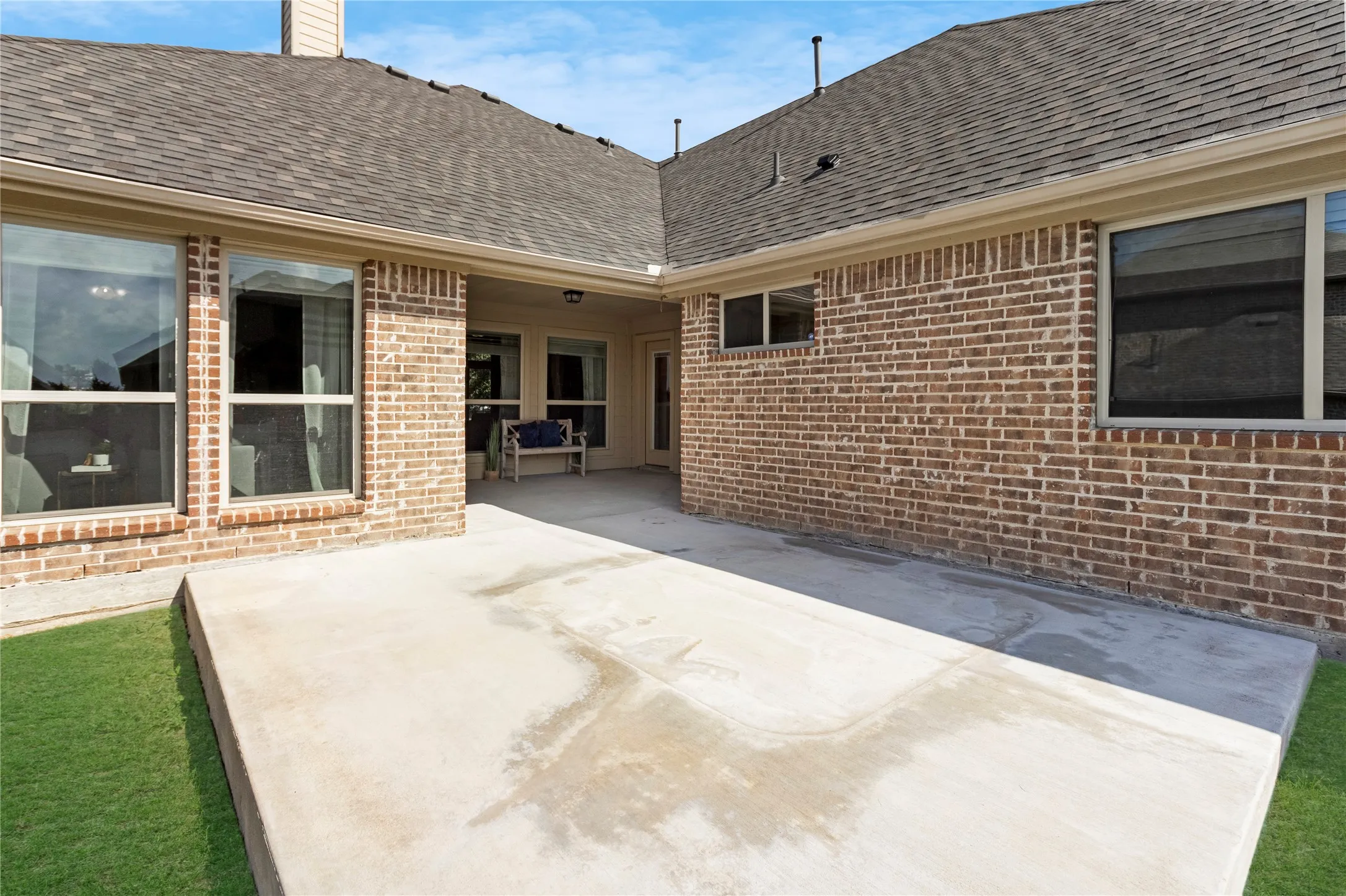 Single Family Residence For Rent in Rockwall County , 3921 Cameron Lane, Rockwall, Texas 75087, 4 Bedroom, 3 Bathroom, 2 Garage spaces, 2,692 Sqft, built in 2016, mls#21343084, Real Estate Agent in Rockwall, Homes For Rent in Rockwall county, Homes For Rent in Rockwall, Realtor in Rockwall Texas, Real Estate Brokerage Independent Realty Texas, Luminita Cordes Realtor