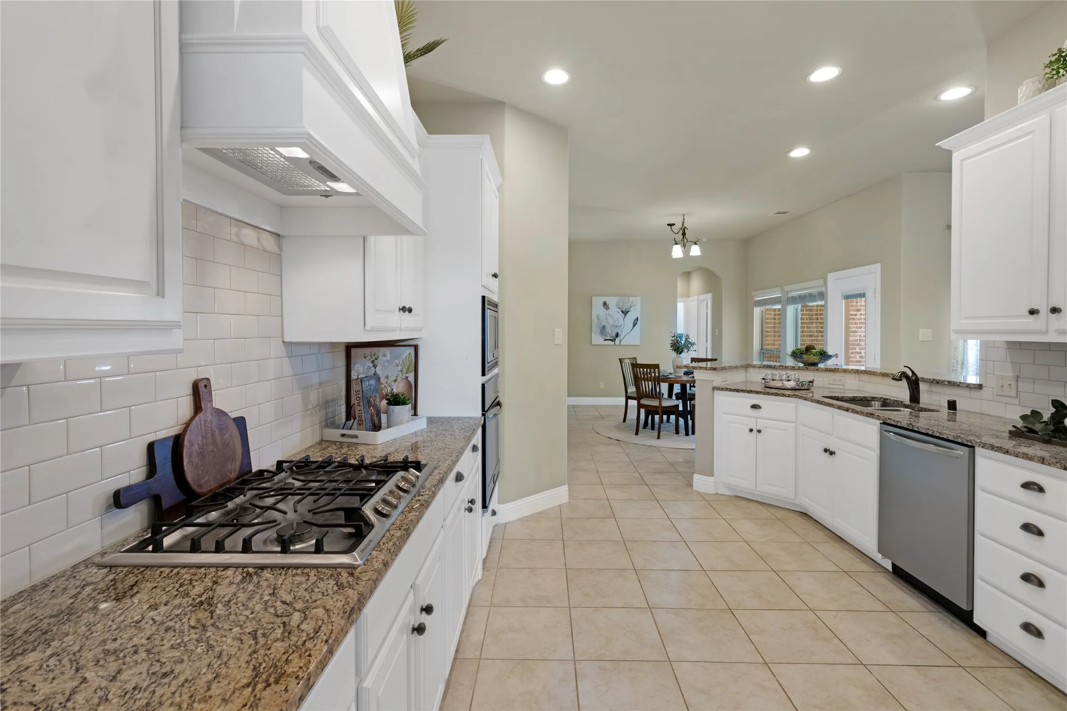 Single Family Residence For Rent in Rockwall County , 3921 Cameron Lane, Rockwall, Texas 75087, 4 Bedroom, 3 Bathroom, 2 Garage spaces, 2,692 Sqft, built in 2016, mls#21343084, Real Estate Agent in Rockwall, Homes For Rent in Rockwall county, Homes For Rent in Rockwall, Realtor in Rockwall Texas, Real Estate Brokerage Independent Realty Texas, Luminita Cordes Realtor