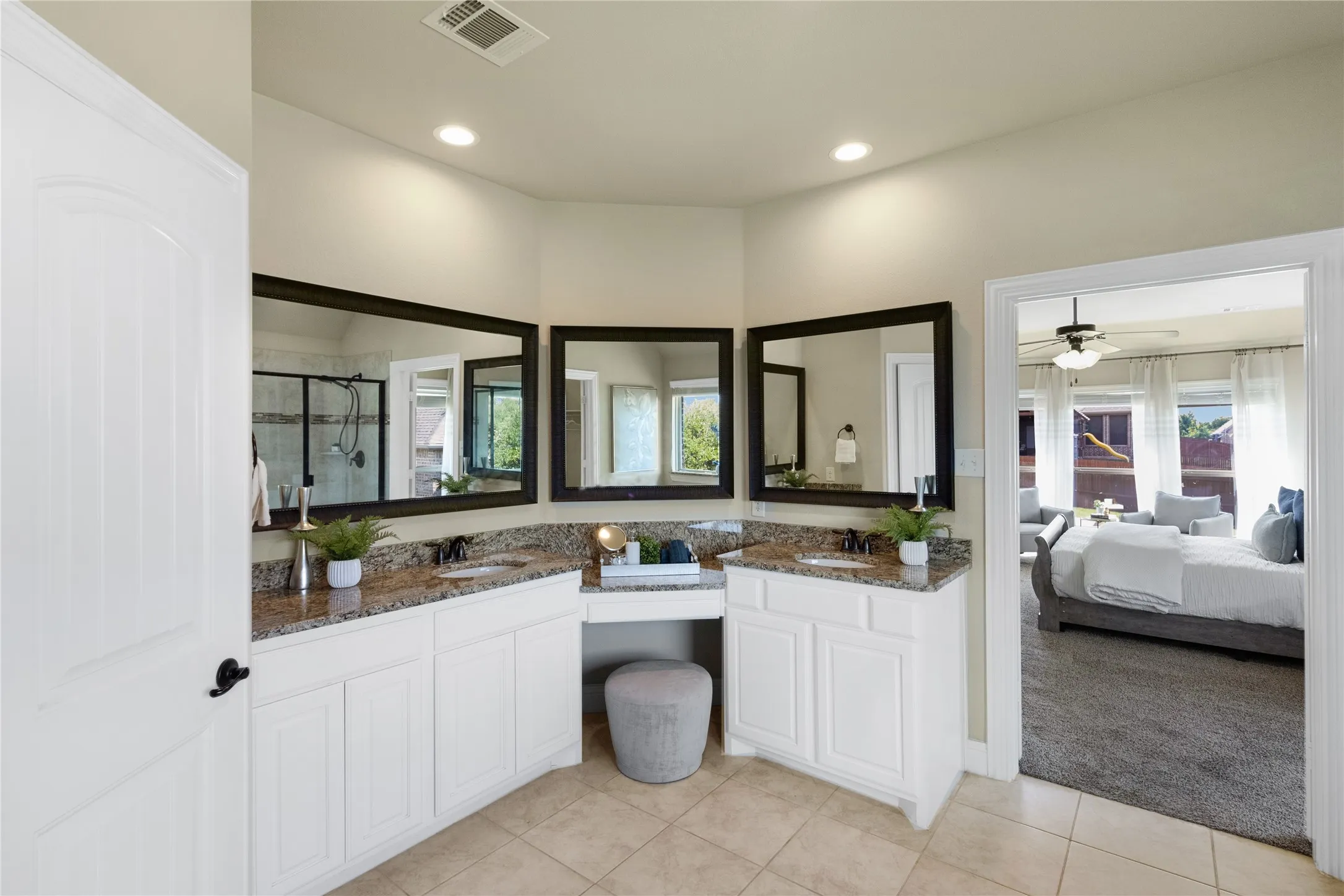 Single Family Residence For Rent in Rockwall County , 3921 Cameron Lane, Rockwall, Texas 75087, 4 Bedroom, 3 Bathroom, 2 Garage spaces, 2,692 Sqft, built in 2016, mls#21343084, Real Estate Agent in Rockwall, Homes For Rent in Rockwall county, Homes For Rent in Rockwall, Realtor in Rockwall Texas, Real Estate Brokerage Independent Realty Texas, Luminita Cordes Realtor