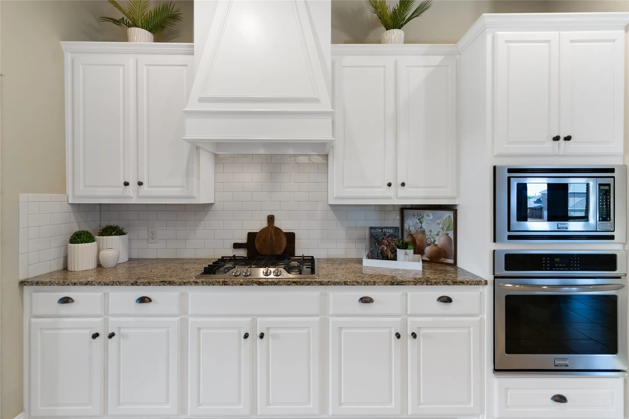 Single Family Residence For Rent in Rockwall County , 3921 Cameron Lane, Rockwall, Texas 75087, 4 Bedroom, 3 Bathroom, 2 Garage spaces, 2,692 Sqft, built in 2016, mls#21343084, Real Estate Agent in Rockwall, Homes For Rent in Rockwall county, Homes For Rent in Rockwall, Realtor in Rockwall Texas, Real Estate Brokerage Independent Realty Texas, Luminita Cordes Realtor