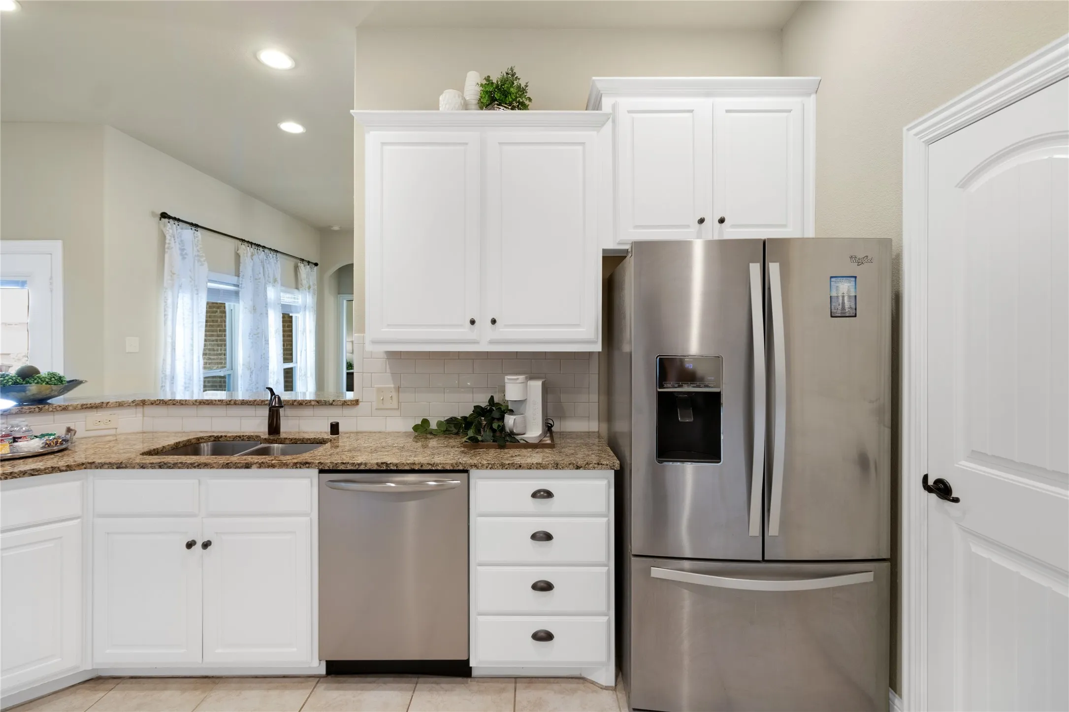 Single Family Residence For Rent in Rockwall County , 3921 Cameron Lane, Rockwall, Texas 75087, 4 Bedroom, 3 Bathroom, 2 Garage spaces, 2,692 Sqft, built in 2016, mls#21343084, Real Estate Agent in Rockwall, Homes For Rent in Rockwall county, Homes For Rent in Rockwall, Realtor in Rockwall Texas, Real Estate Brokerage Independent Realty Texas, Luminita Cordes Realtor