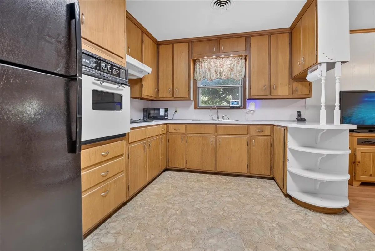 Single Family Residence For Sale in Mc Lennan County , 307 Estates Drive, Woodway, Texas 76712, 3 Bedroom, 2 Bathroom, 2 Garage spaces, 1,318 Sqft, built in 1959, mls#21347516, Real Estate Agent in Woodway, Homes For Sale in Mc Lennan county, Homes For Sale in Woodway, Realtor in Woodway Texas, Real Estate Brokerage Independent Realty Texas, Luminita Cordes Realtor