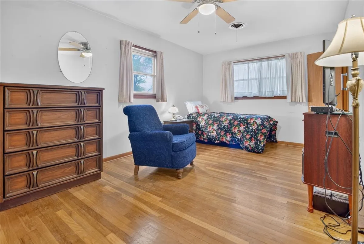 Single Family Residence For Sale in Mc Lennan County , 307 Estates Drive, Woodway, Texas 76712, 3 Bedroom, 2 Bathroom, 2 Garage spaces, 1,318 Sqft, built in 1959, mls#21347516, Real Estate Agent in Woodway, Homes For Sale in Mc Lennan county, Homes For Sale in Woodway, Realtor in Woodway Texas, Real Estate Brokerage Independent Realty Texas, Luminita Cordes Realtor