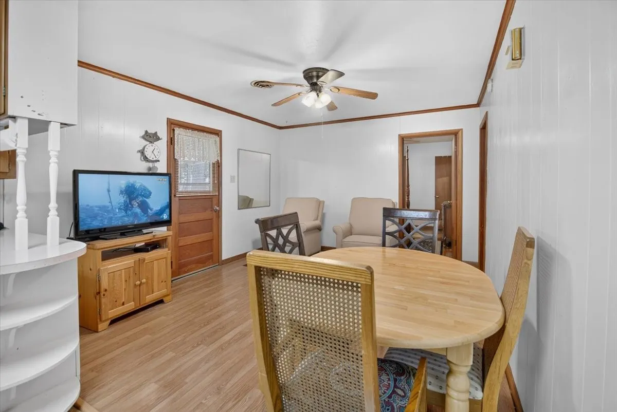 Single Family Residence For Sale in Mc Lennan County , 307 Estates Drive, Woodway, Texas 76712, 3 Bedroom, 2 Bathroom, 2 Garage spaces, 1,318 Sqft, built in 1959, mls#21347516, Real Estate Agent in Woodway, Homes For Sale in Mc Lennan county, Homes For Sale in Woodway, Realtor in Woodway Texas, Real Estate Brokerage Independent Realty Texas, Luminita Cordes Realtor