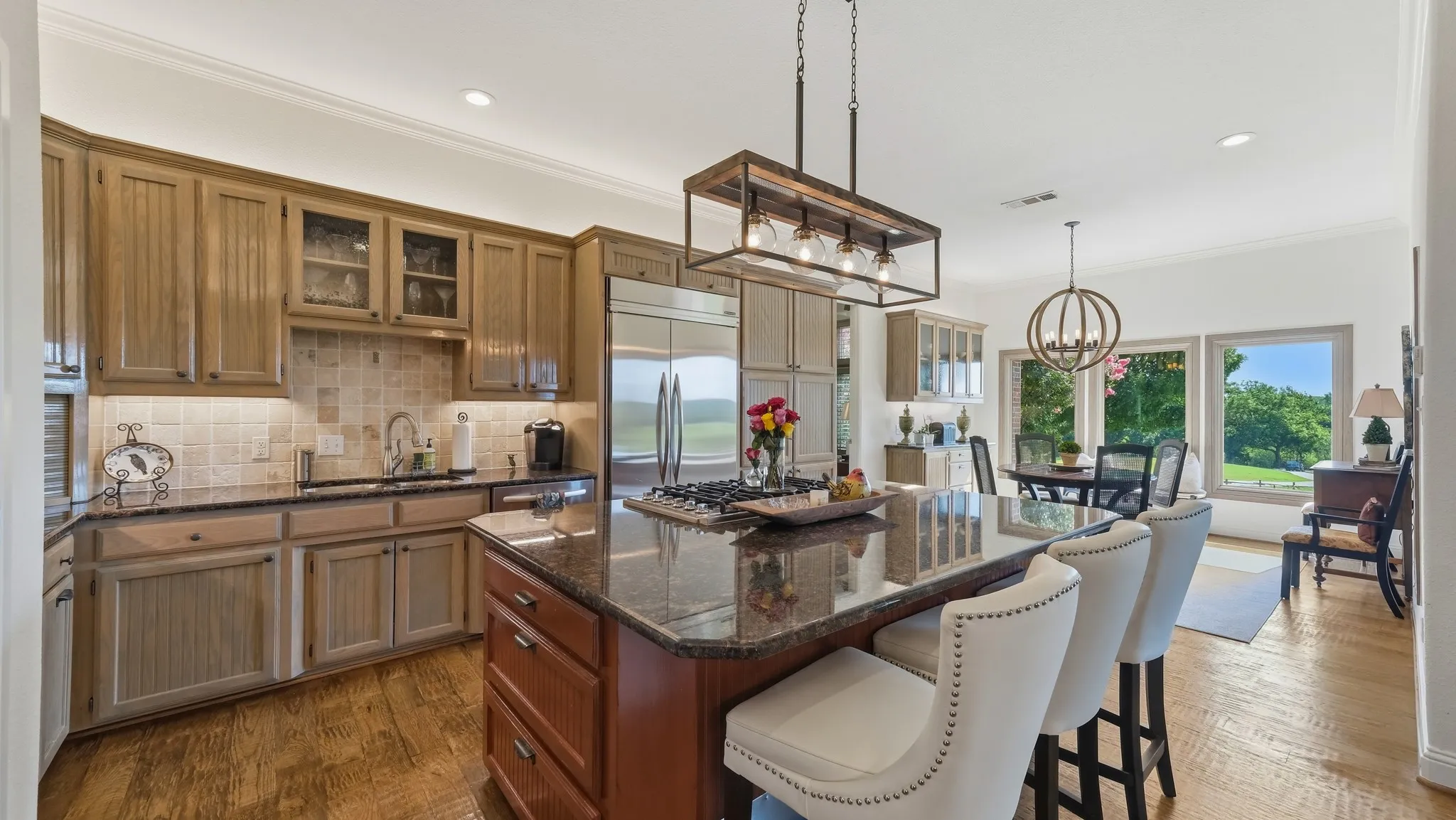 Single Family Residence For Sale in Parker County , 241 Pinnacle Peak Lane, Weatherford, Texas 76087, 3 Bedroom, 4 Bathroom, 3 Garage spaces, 3,417 Sqft, built in 2001, mls#21323733, Real Estate Agent in Weatherford, Homes For Sale in Parker county, Homes For Sale in Weatherford, Realtor in Weatherford Texas, Real Estate Brokerage Independent Realty Texas, Luminita Cordes Realtor