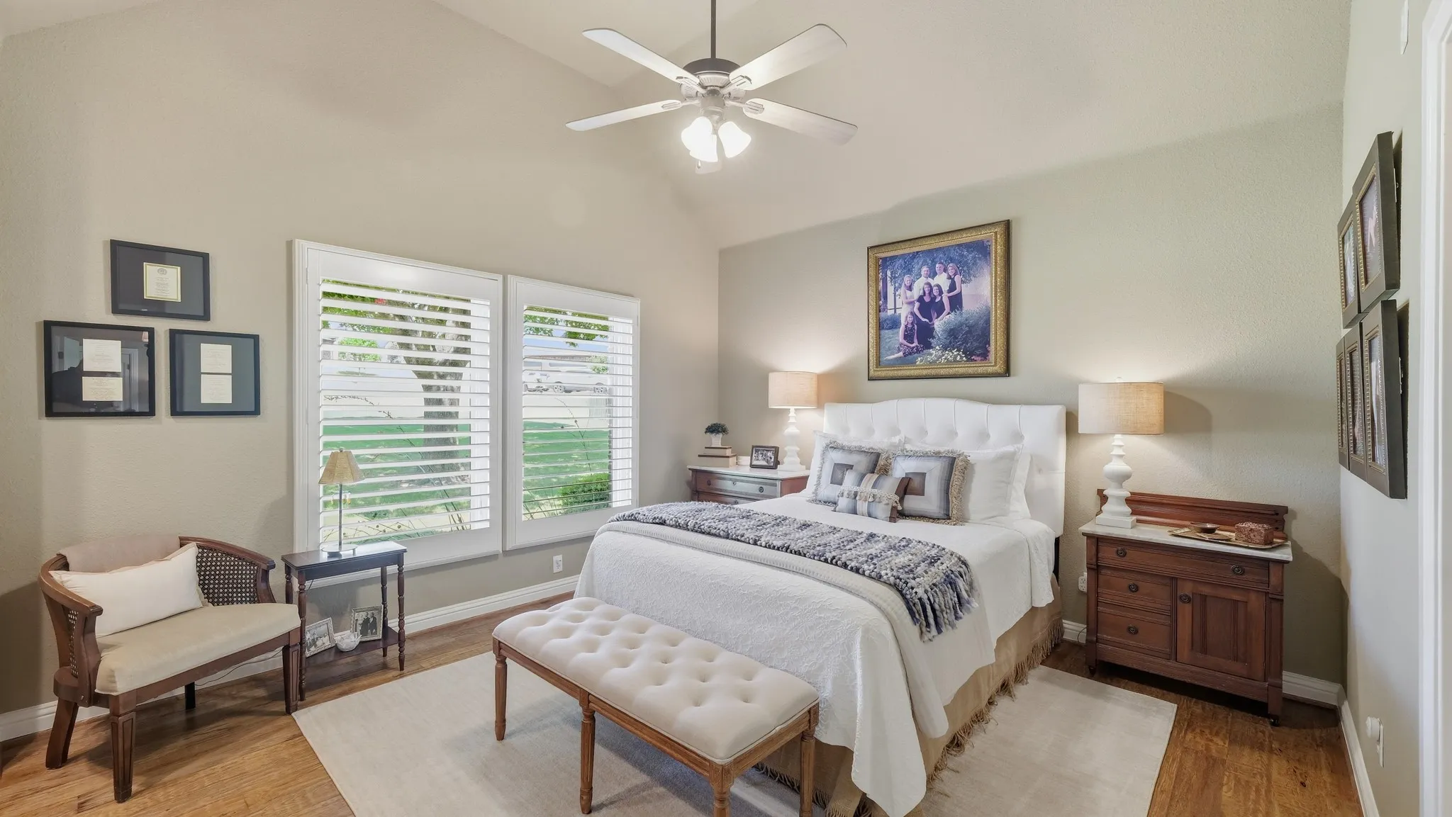 Single Family Residence For Sale in Parker County , 241 Pinnacle Peak Lane, Weatherford, Texas 76087, 3 Bedroom, 4 Bathroom, 3 Garage spaces, 3,417 Sqft, built in 2001, mls#21323733, Real Estate Agent in Weatherford, Homes For Sale in Parker county, Homes For Sale in Weatherford, Realtor in Weatherford Texas, Real Estate Brokerage Independent Realty Texas, Luminita Cordes Realtor