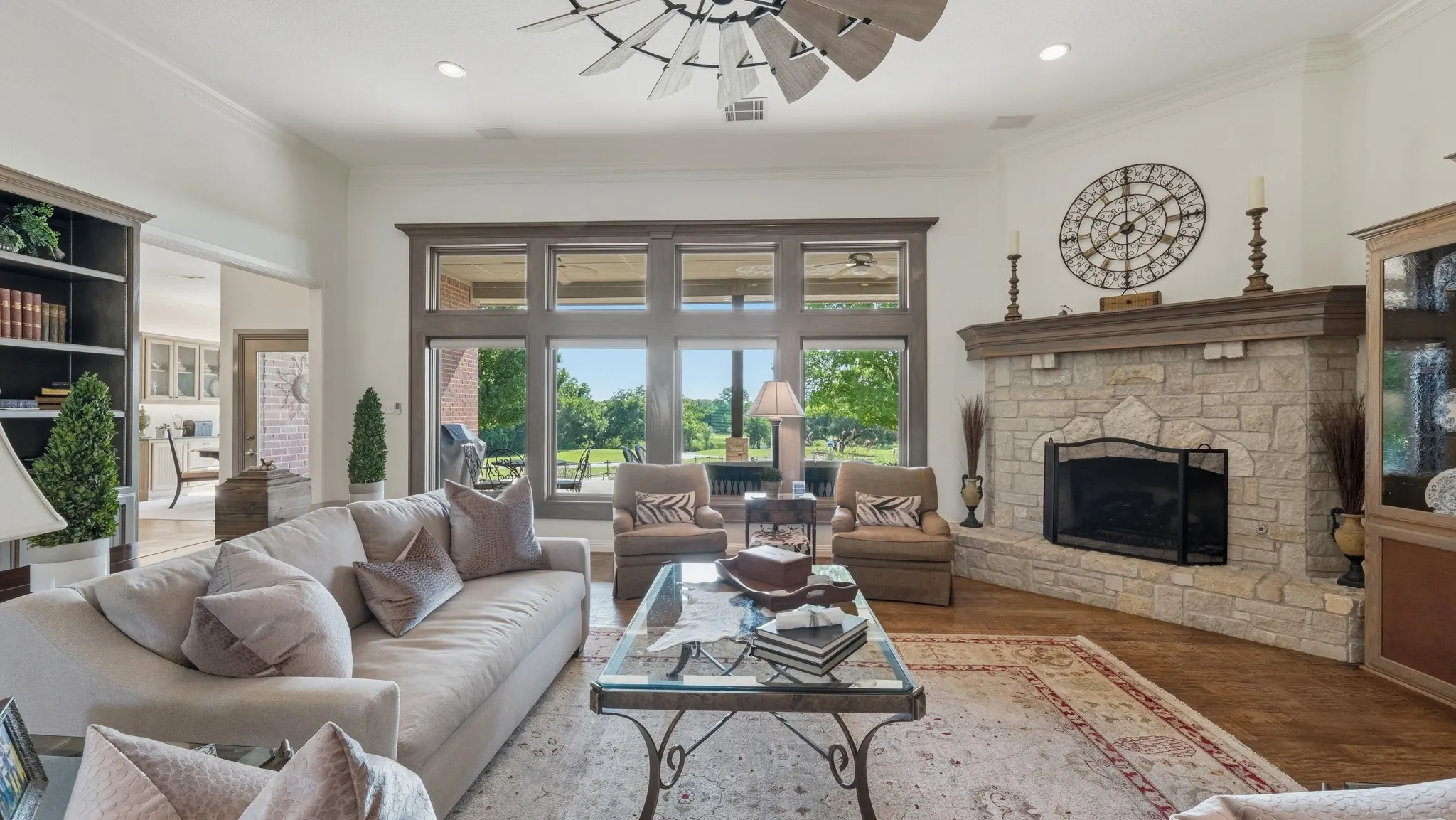 Single Family Residence For Sale in Parker County , 241 Pinnacle Peak Lane, Weatherford, Texas 76087, 3 Bedroom, 4 Bathroom, 3 Garage spaces, 3,417 Sqft, built in 2001, mls#21323733, Real Estate Agent in Weatherford, Homes For Sale in Parker county, Homes For Sale in Weatherford, Realtor in Weatherford Texas, Real Estate Brokerage Independent Realty Texas, Luminita Cordes Realtor
