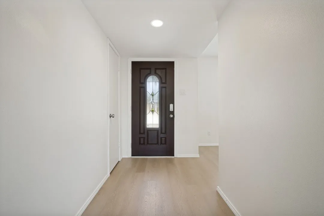 Single Family Residence For Sale in Dallas County , 3126 High Plateau, Garland, Texas 75044, 3 Bedroom, 2 Bathroom, 2 Garage spaces, 1,530 Sqft, built in 1971, mls#21347677, Real Estate Agent in Garland, Homes For Sale in Dallas county, Homes For Sale in Garland, Realtor in Garland Texas, Real Estate Brokerage Independent Realty Texas, Luminita Cordes Realtor
