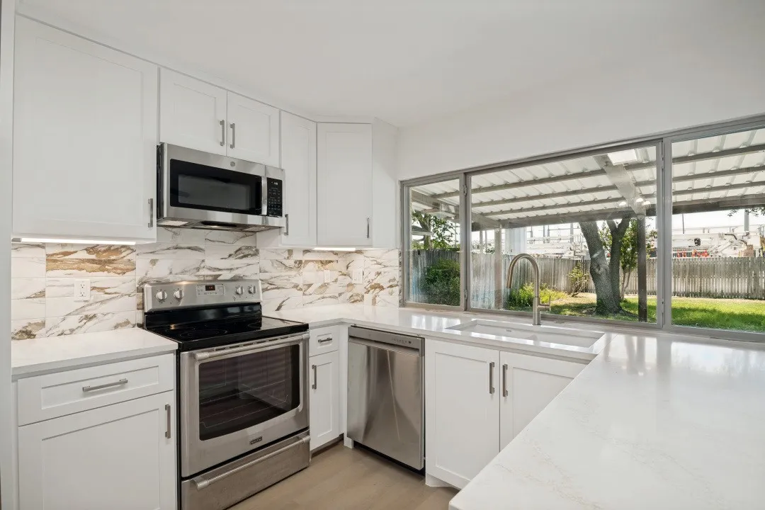Single Family Residence For Sale in Dallas County , 3126 High Plateau, Garland, Texas 75044, 3 Bedroom, 2 Bathroom, 2 Garage spaces, 1,530 Sqft, built in 1971, mls#21347677, Real Estate Agent in Garland, Homes For Sale in Dallas county, Homes For Sale in Garland, Realtor in Garland Texas, Real Estate Brokerage Independent Realty Texas, Luminita Cordes Realtor