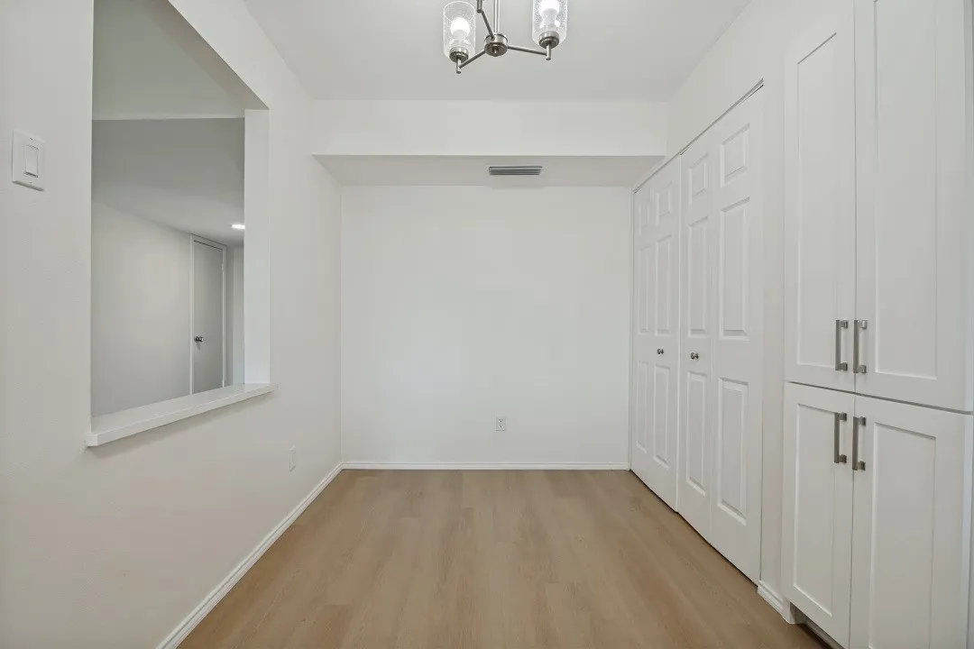 Single Family Residence For Sale in Dallas County , 3126 High Plateau, Garland, Texas 75044, 3 Bedroom, 2 Bathroom, 2 Garage spaces, 1,530 Sqft, built in 1971, mls#21347677, Real Estate Agent in Garland, Homes For Sale in Dallas county, Homes For Sale in Garland, Realtor in Garland Texas, Real Estate Brokerage Independent Realty Texas, Luminita Cordes Realtor