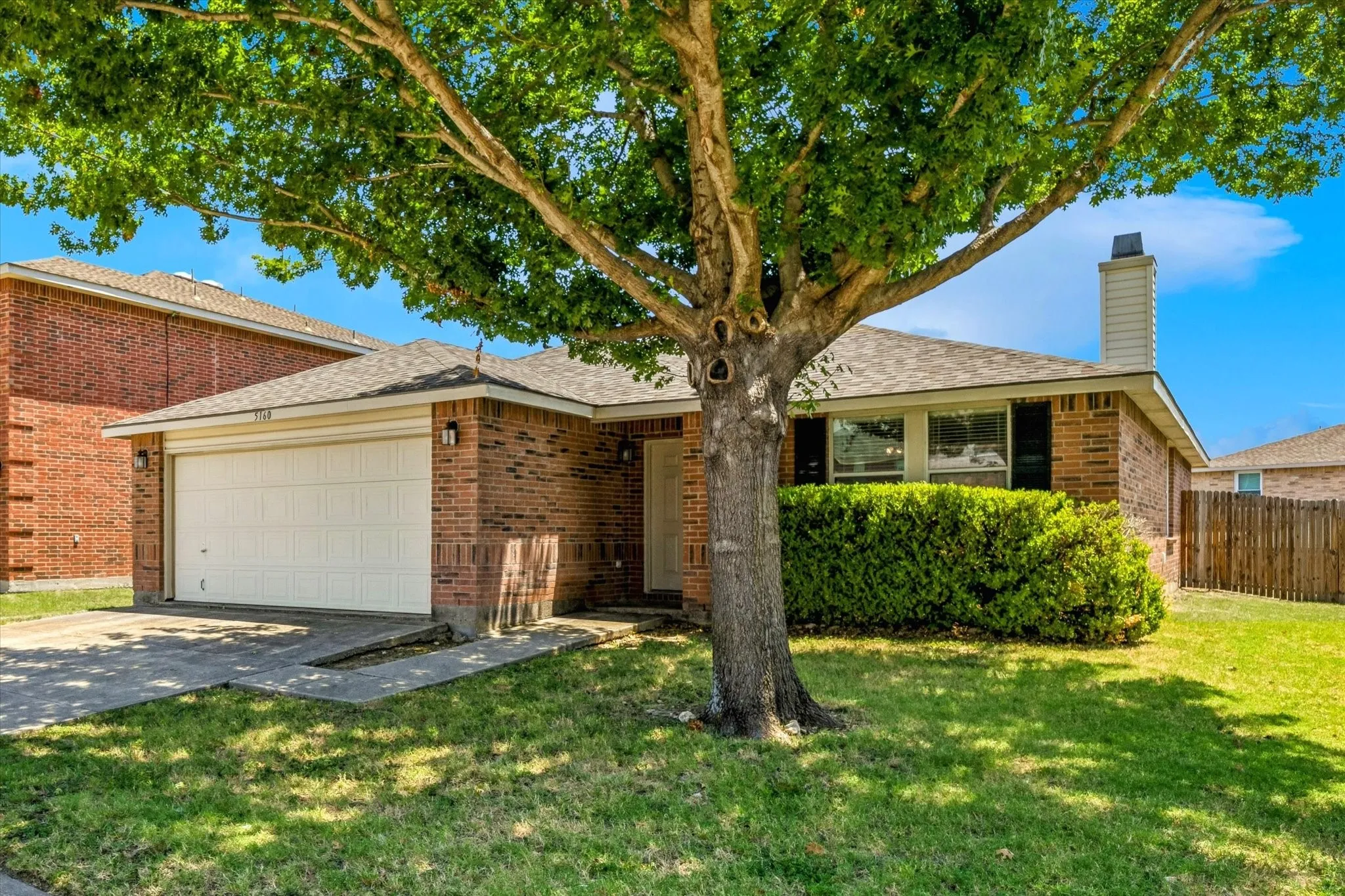 Single Family Residence For Sale in Tarrant County , 5160 Gold Basin Road, Fort Worth, Texas 76179, 3 Bedroom, 2 Bathroom, 2 Garage spaces, 1,920 Sqft, built in 2004, mls#21347686, Real Estate Agent in Fort Worth, Homes For Sale in Tarrant county, Homes For Sale in Fort Worth, Realtor in Fort Worth Texas, Real Estate Brokerage Independent Realty Texas, Luminita Cordes Realtor