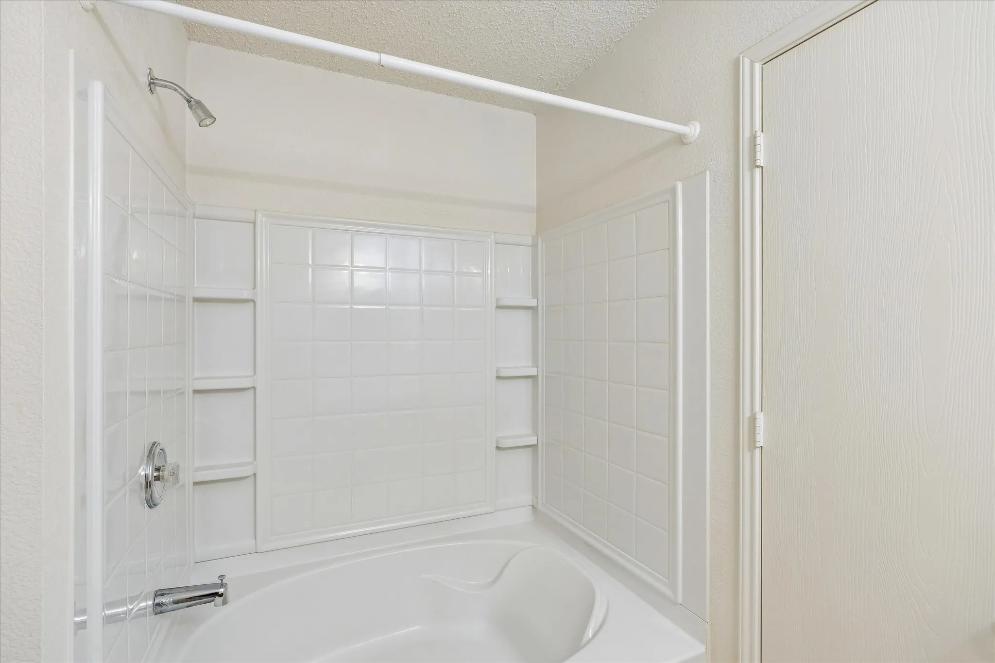 Single Family Residence For Sale in Tarrant County , 5160 Gold Basin Road, Fort Worth, Texas 76179, 3 Bedroom, 2 Bathroom, 2 Garage spaces, 1,920 Sqft, built in 2004, mls#21347686, Real Estate Agent in Fort Worth, Homes For Sale in Tarrant county, Homes For Sale in Fort Worth, Realtor in Fort Worth Texas, Real Estate Brokerage Independent Realty Texas, Luminita Cordes Realtor