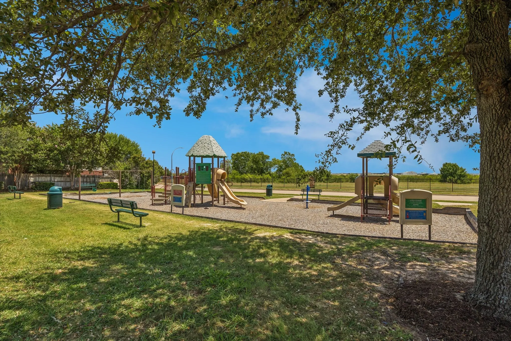 Single Family Residence For Sale in Tarrant County , 5160 Gold Basin Road, Fort Worth, Texas 76179, 3 Bedroom, 2 Bathroom, 2 Garage spaces, 1,920 Sqft, built in 2004, mls#21347686, Real Estate Agent in Fort Worth, Homes For Sale in Tarrant county, Homes For Sale in Fort Worth, Realtor in Fort Worth Texas, Real Estate Brokerage Independent Realty Texas, Luminita Cordes Realtor