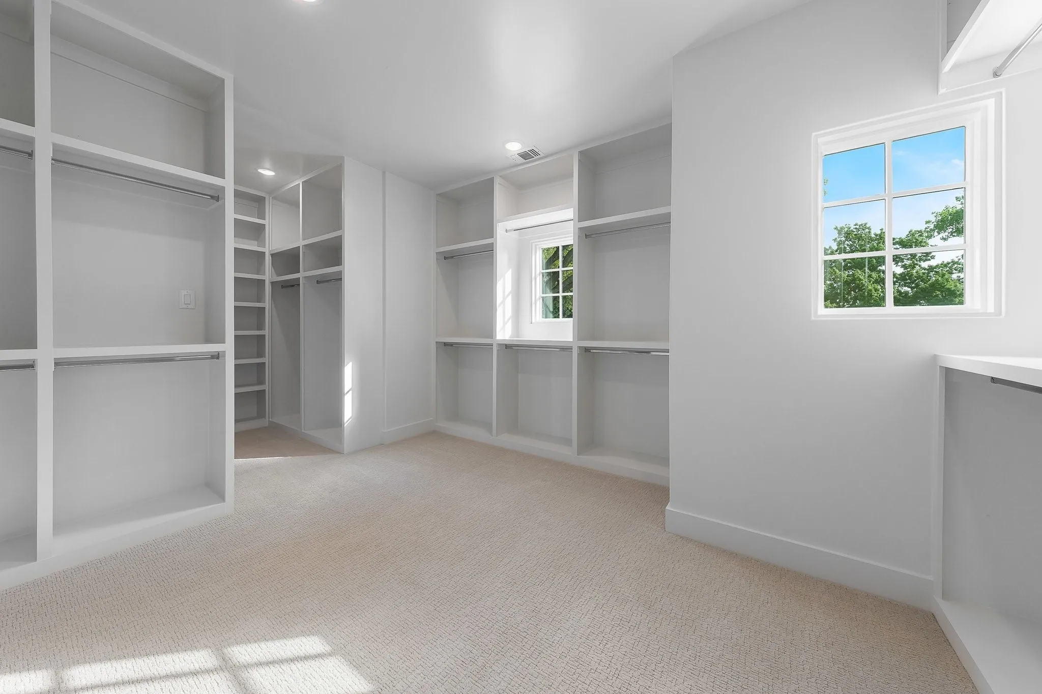 Single Family Residence For Sale in Dallas County , 7212 Wake Forrest Drive, Dallas, Texas 75214, 4 Bedroom, 5 Bathroom, 2 Garage spaces, 4,289 Sqft, built in 2026, mls#21347687, Real Estate Agent in Dallas, Homes For Sale in Dallas county, Homes For Sale in Dallas, Realtor in Dallas Texas, Real Estate Brokerage Independent Realty Texas, Luminita Cordes Realtor